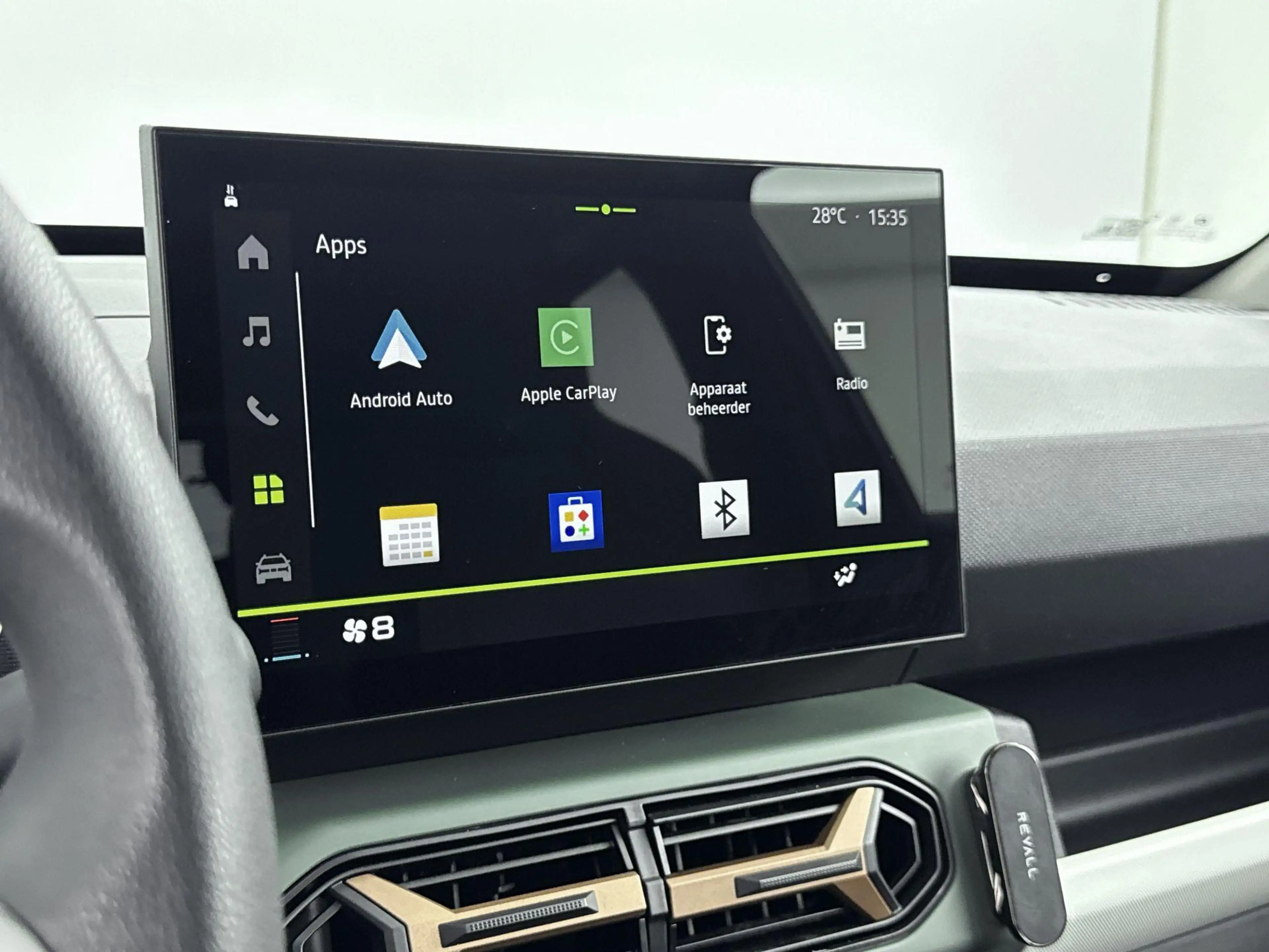 Dacia Spring Extreme 26.8 kWh 65PK | Navigatie via Telefoon | A — photo 12