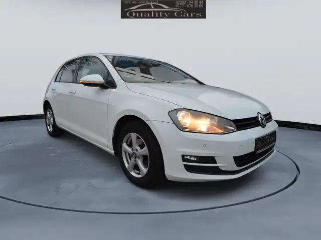 Volkswagen Golf view 5