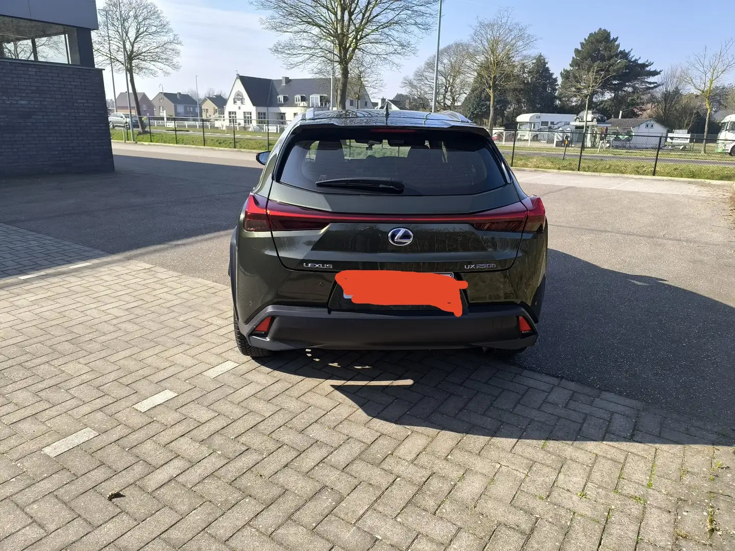 Lexus UX 250h (E-FOUR) Business Edition - 2