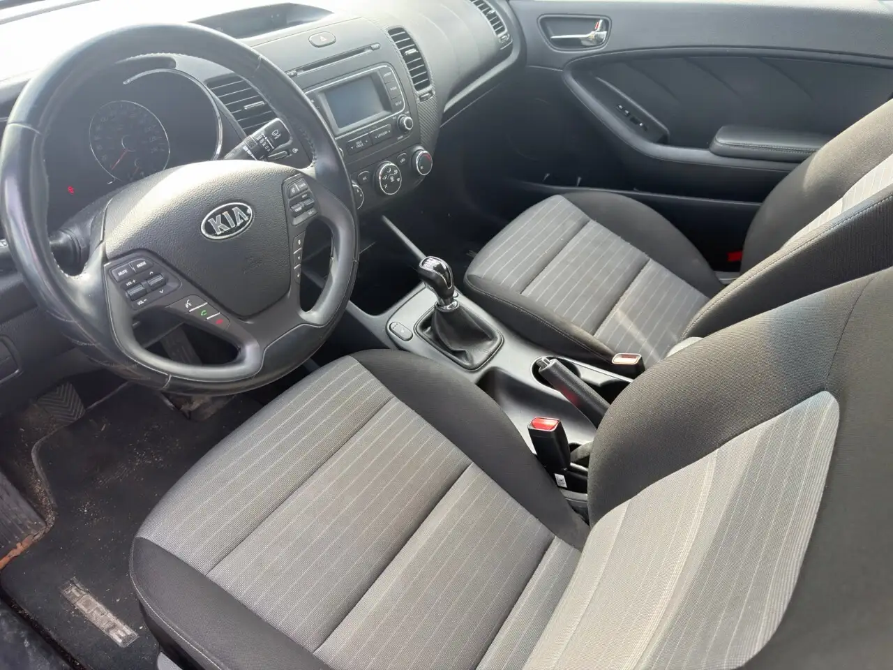Kia Forte снимка Kia Forte