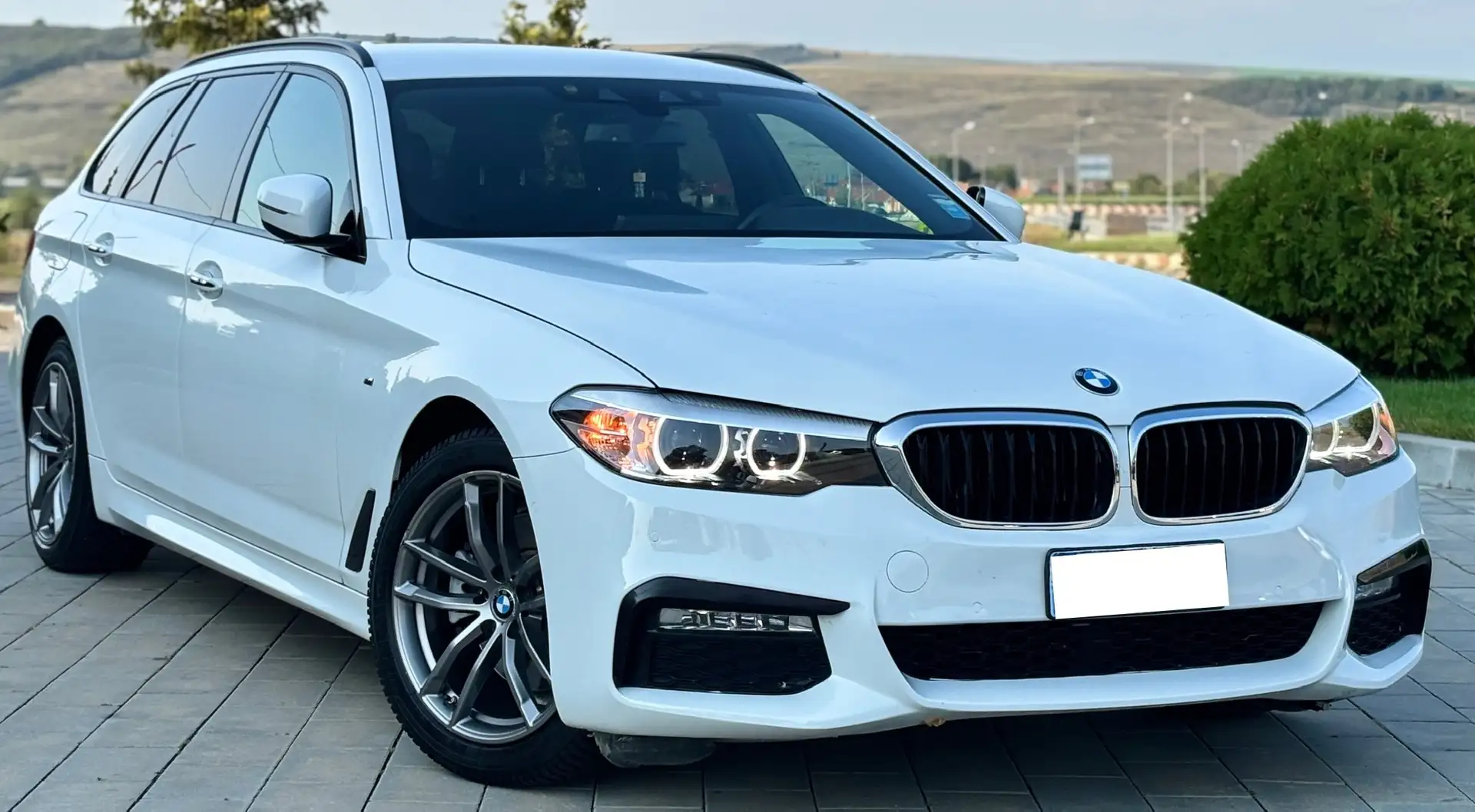 BMW 520 520d xDrive Touring Aut. Sport Line - 1