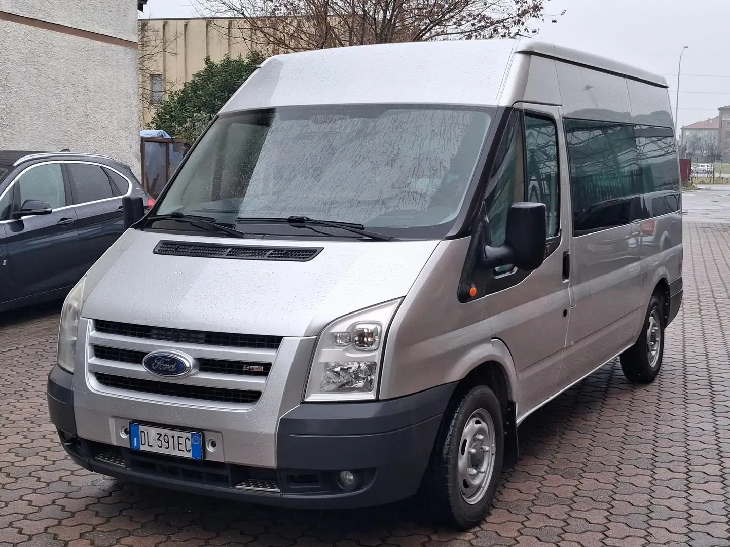 Ford Transit Bus TOURNEO BUS Plateado - 1
