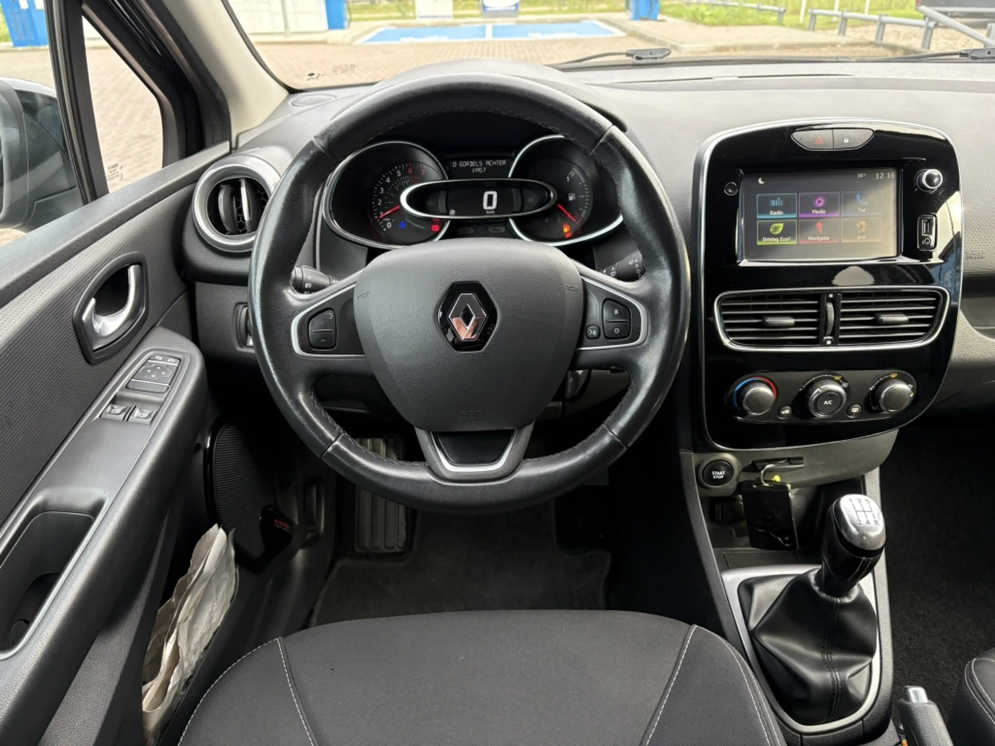 Renault Clio 0.9 TCE 90 ESTATE / Cruise / LM-velgen / Airco — photo 6