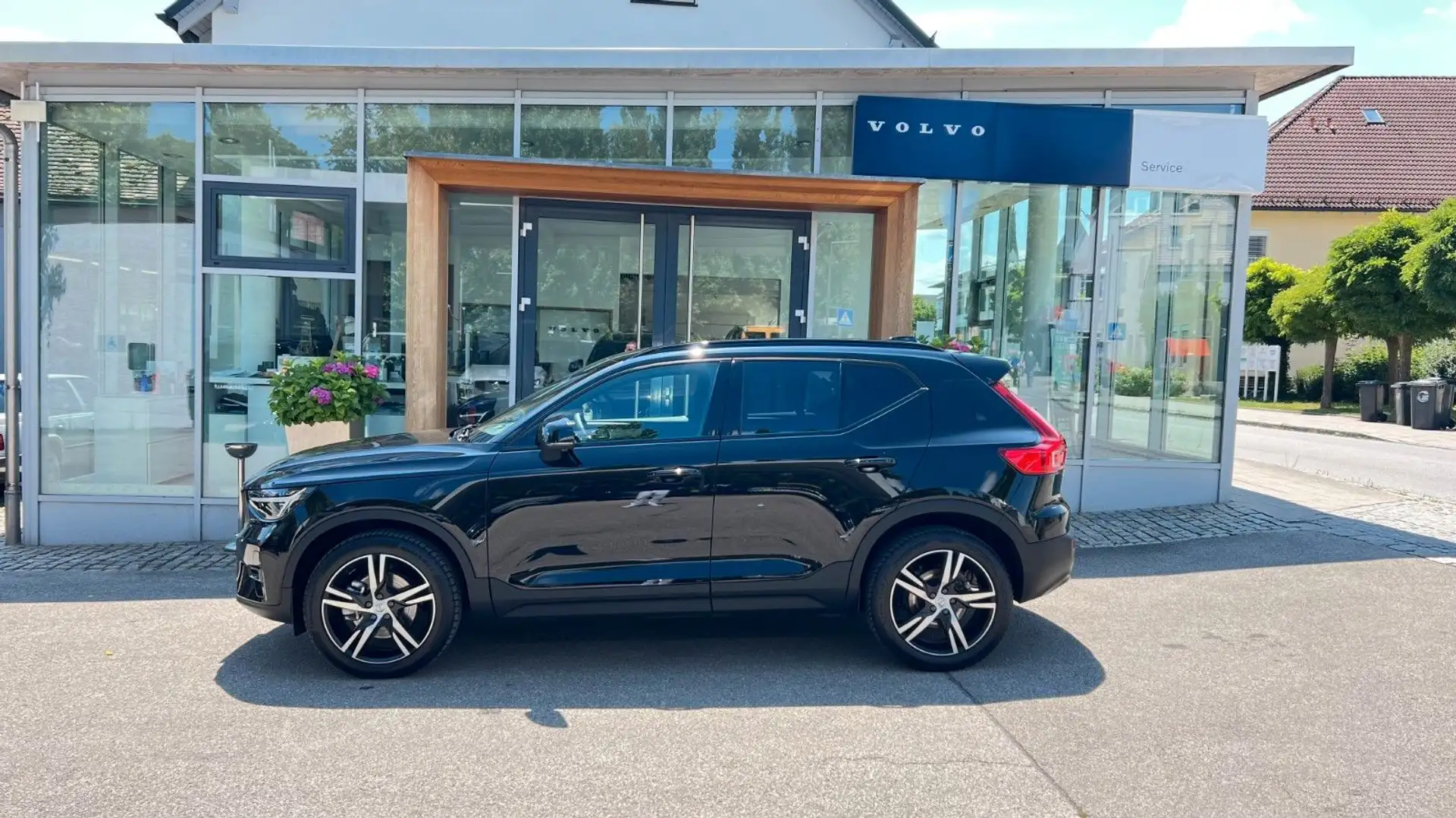 Volvo XC40 B4 Plus Dark/Licht-Fahrerassistenz-Paket Schwarz - 2