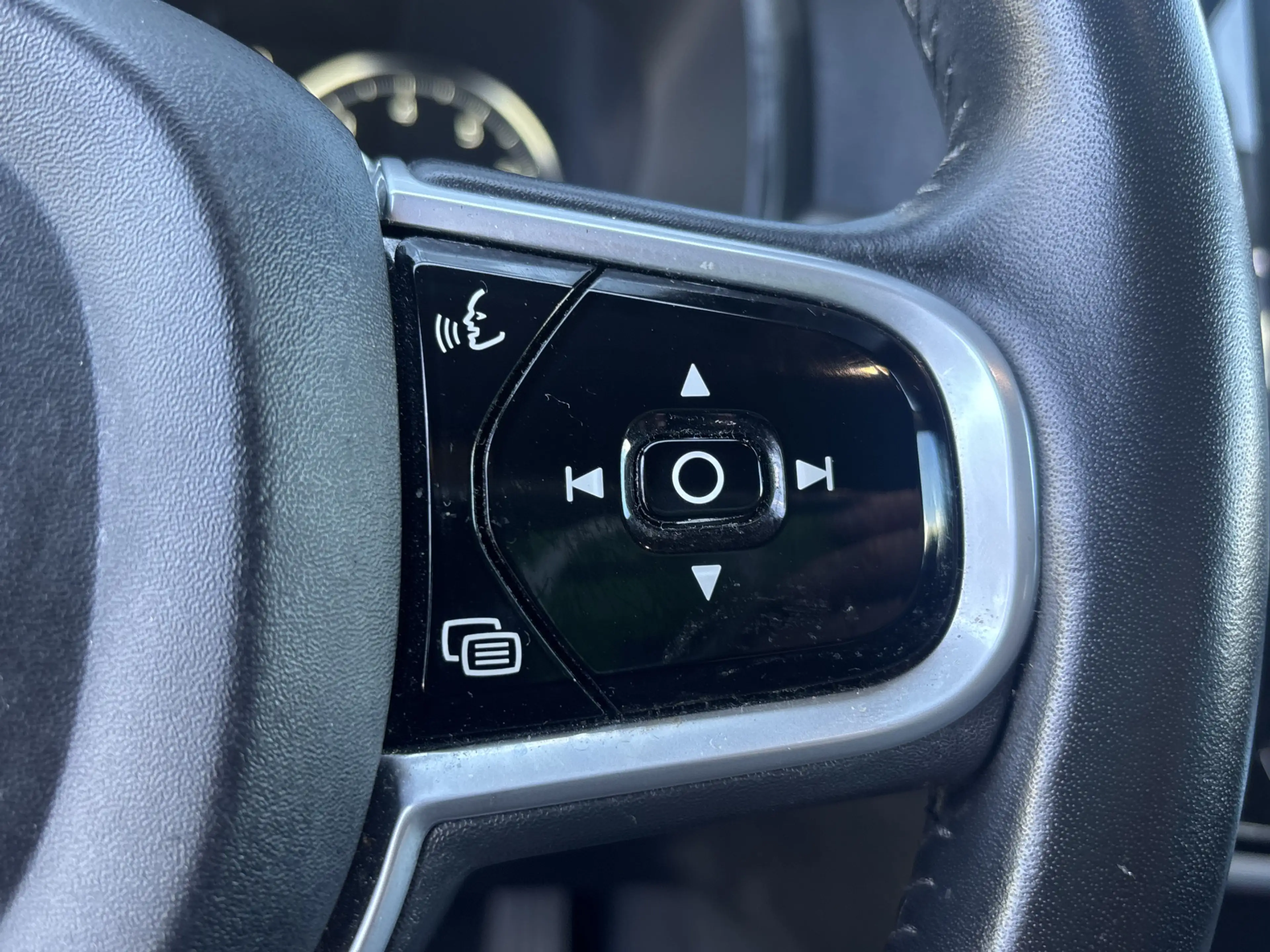 Volvo V90 Cross Country 2.0 T5 90th Anniversary Edition — photo 25