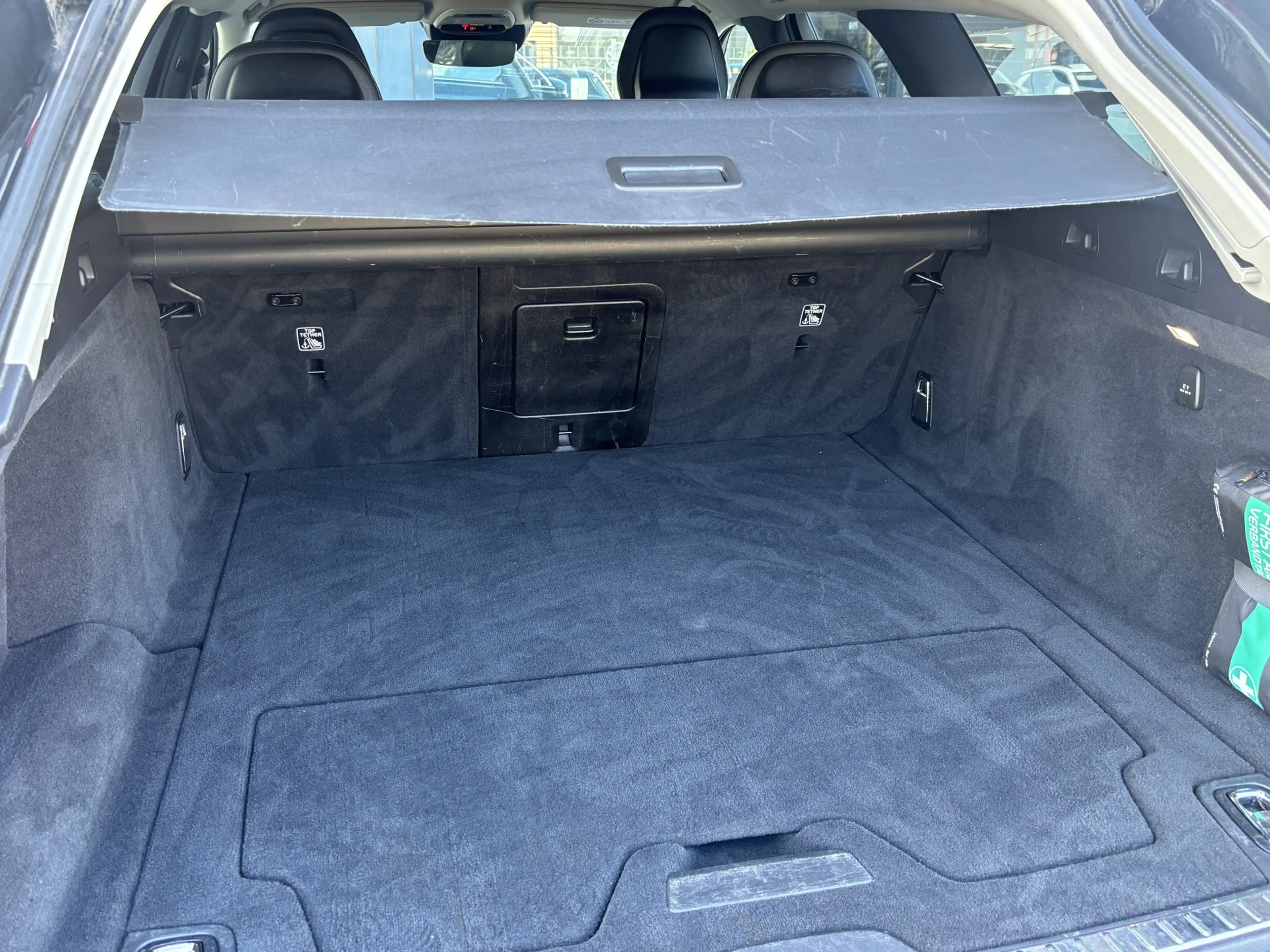 Volvo V90 Cross Country 2.0 T5 90th Anniversary Edition — photo 9