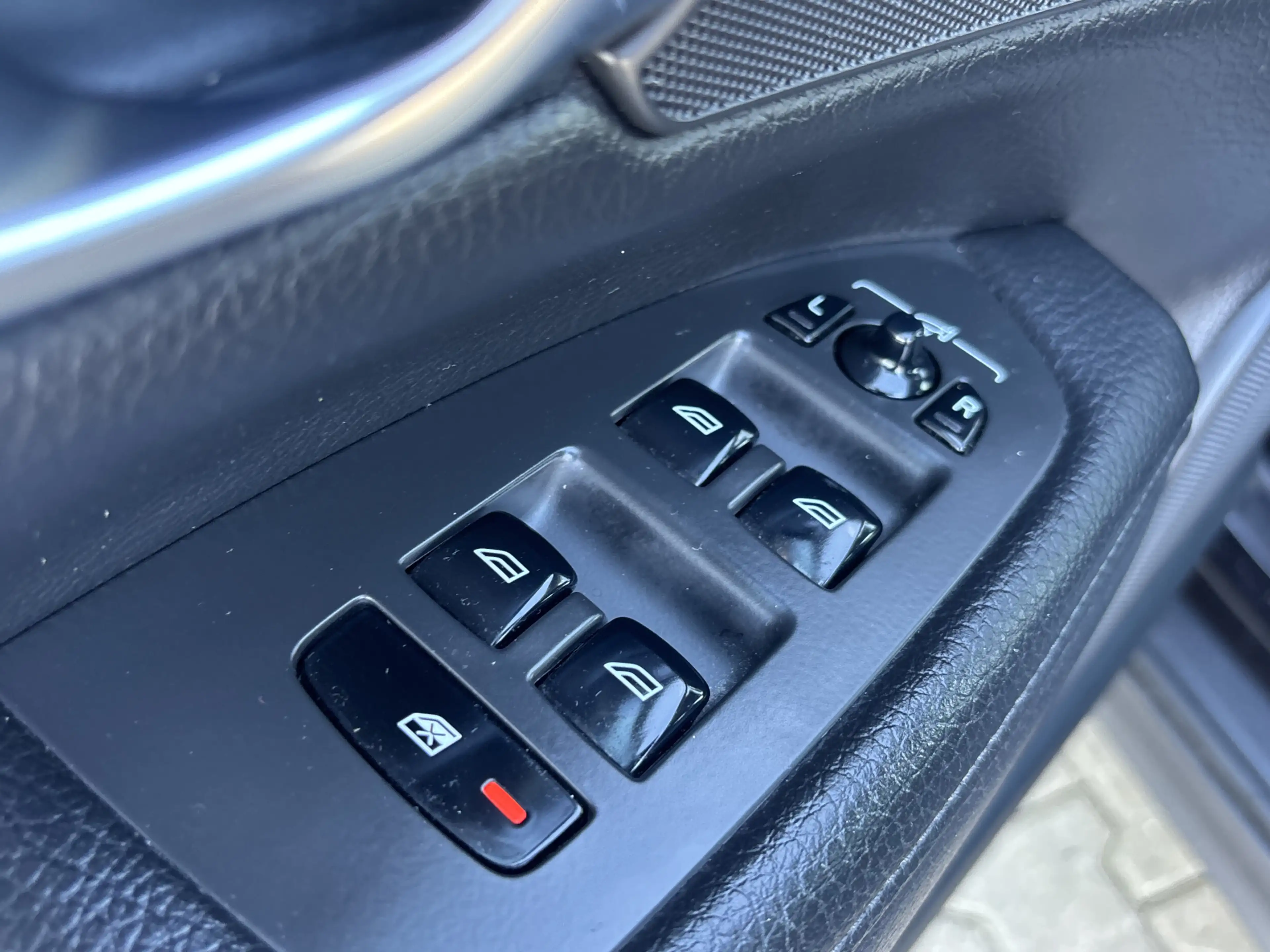 Volvo V90 Cross Country 2.0 T5 90th Anniversary Edition — photo 19