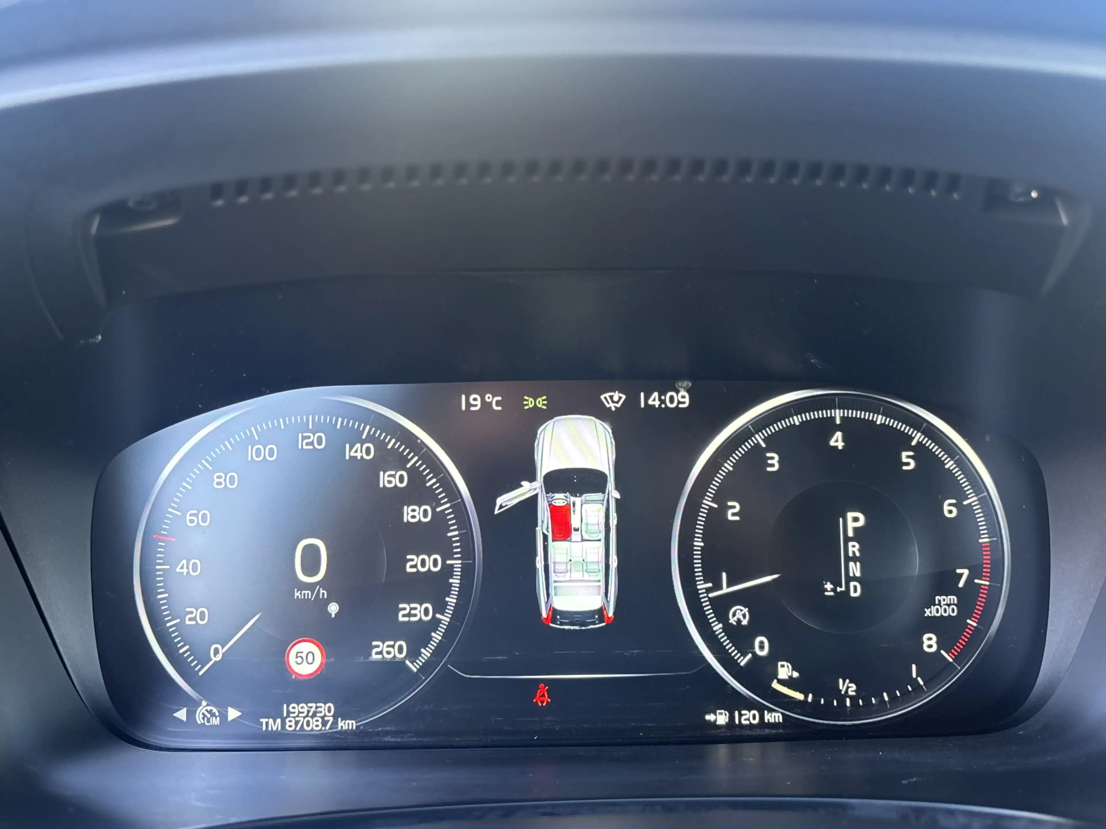 Volvo V90 Cross Country 2.0 T5 90th Anniversary Edition — photo 26