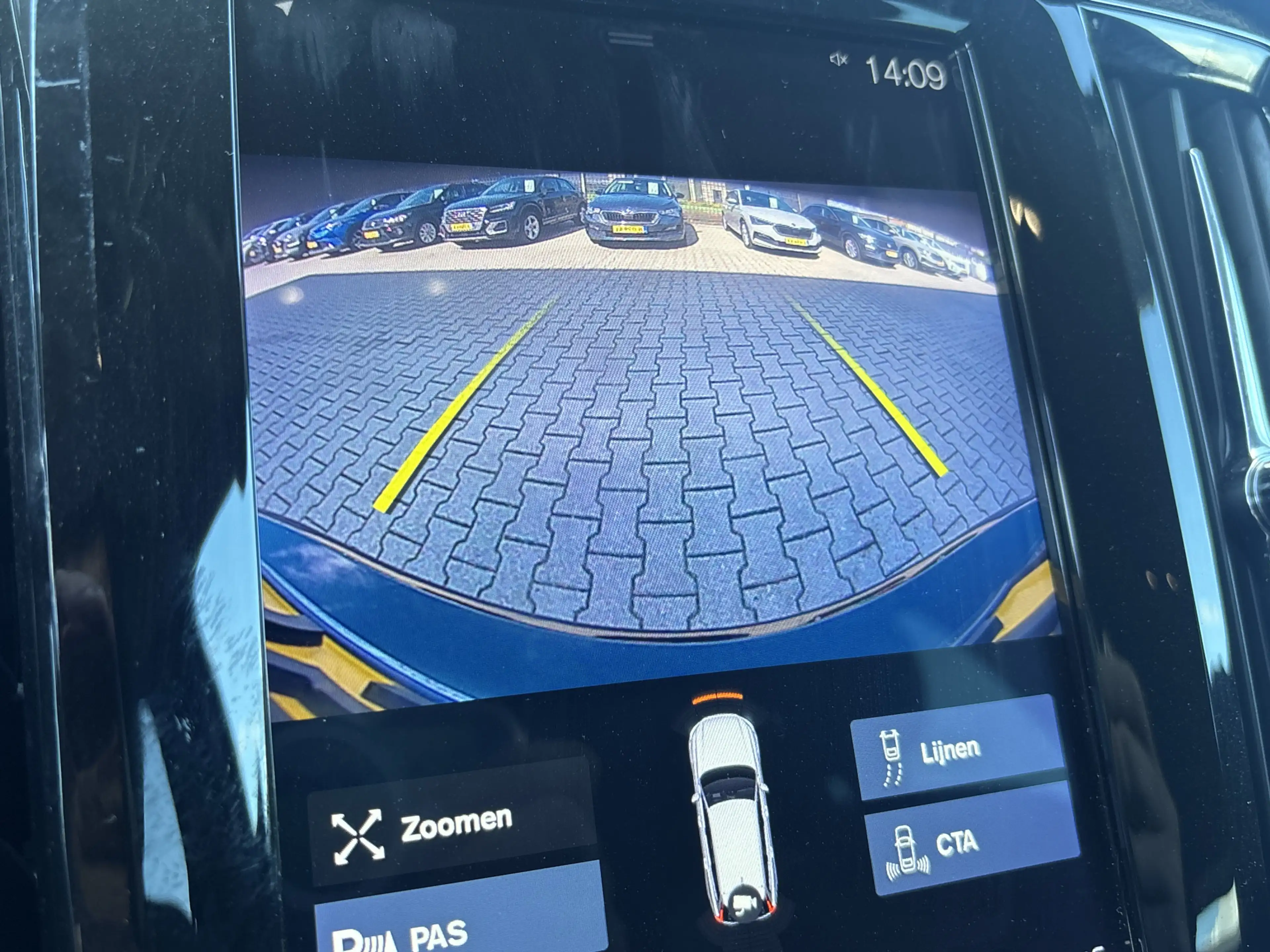 Volvo V90 Cross Country 2.0 T5 90th Anniversary Edition — photo 29