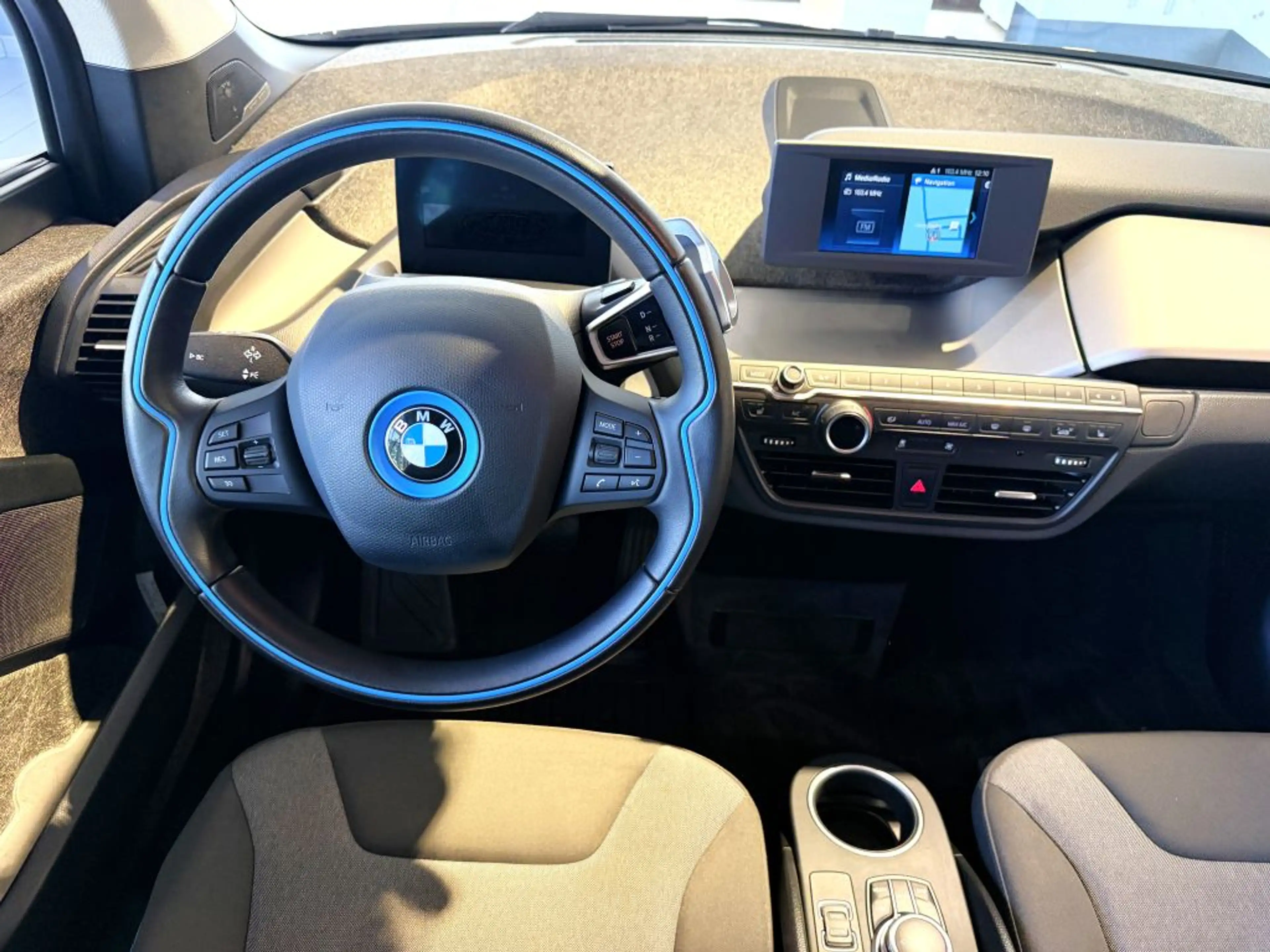 BMW i3 i3s 120 Ah Sportpaket+AC/DC+20*+HARM+NAVI+DAB+ — photo 5