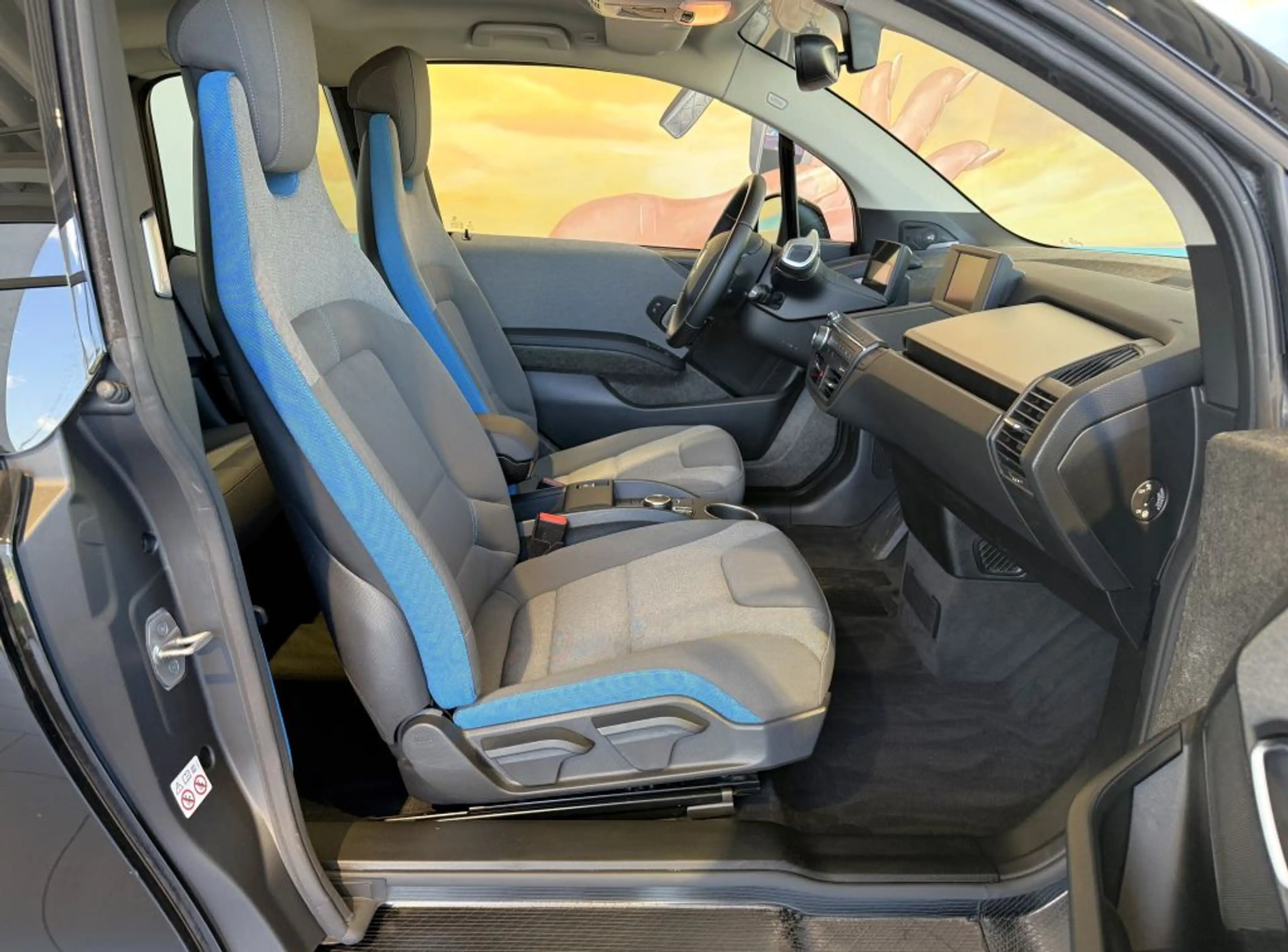BMW i3 i3s 120 Ah Sportpaket+AC/DC+20*+HARM+NAVI+DAB+ — photo 6