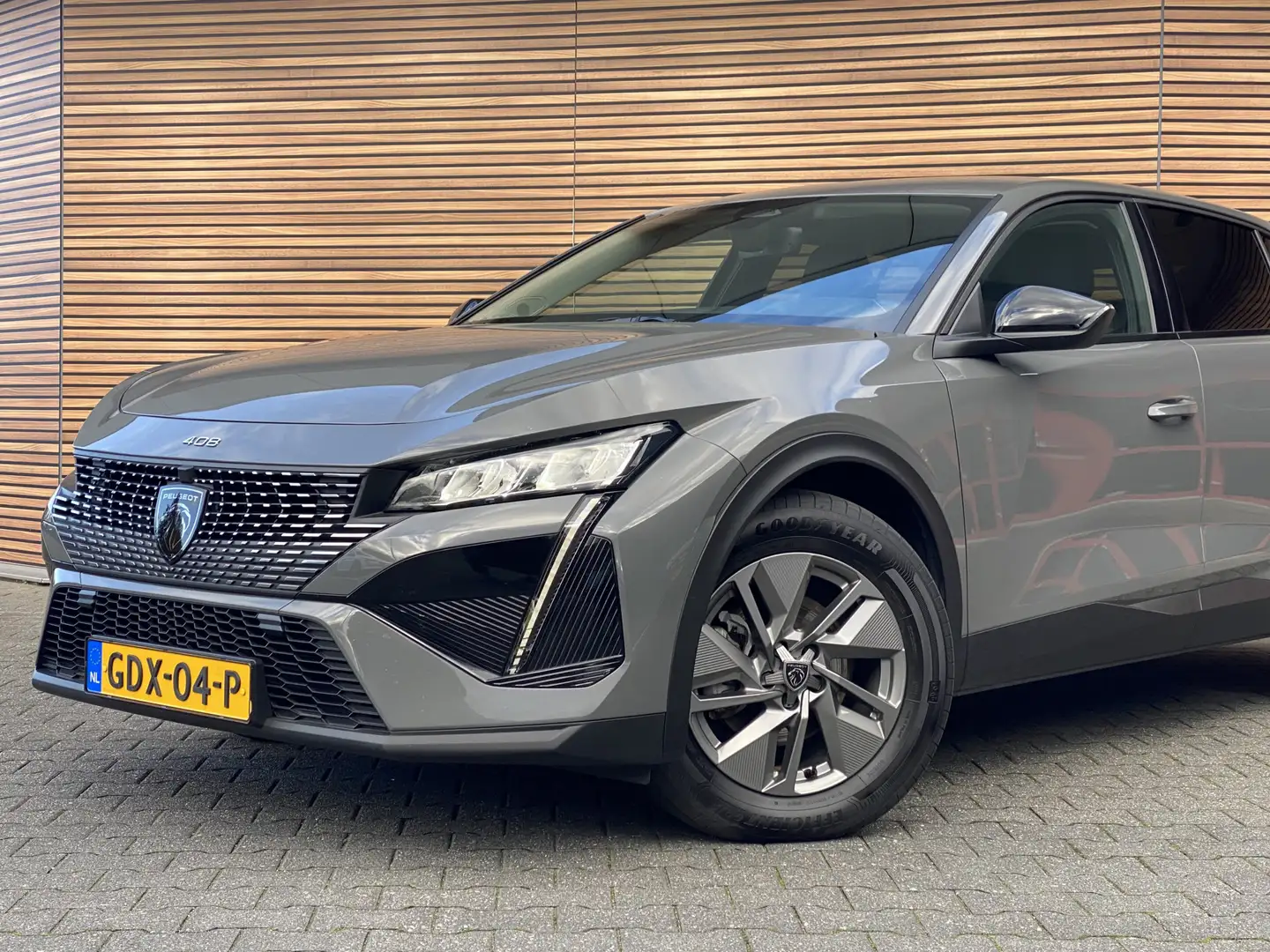 Peugeot 408 1.2 Hybrid 136 e-DCS6 Allure Camera / Navigatie / Gris - 2