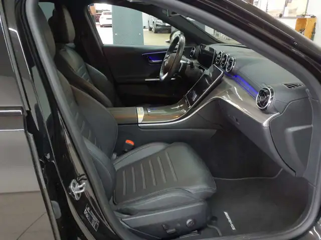 Mercedes-Benz C-Class view 8