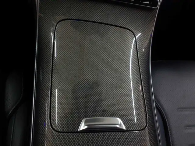 Mercedes-Benz C-Class view 10