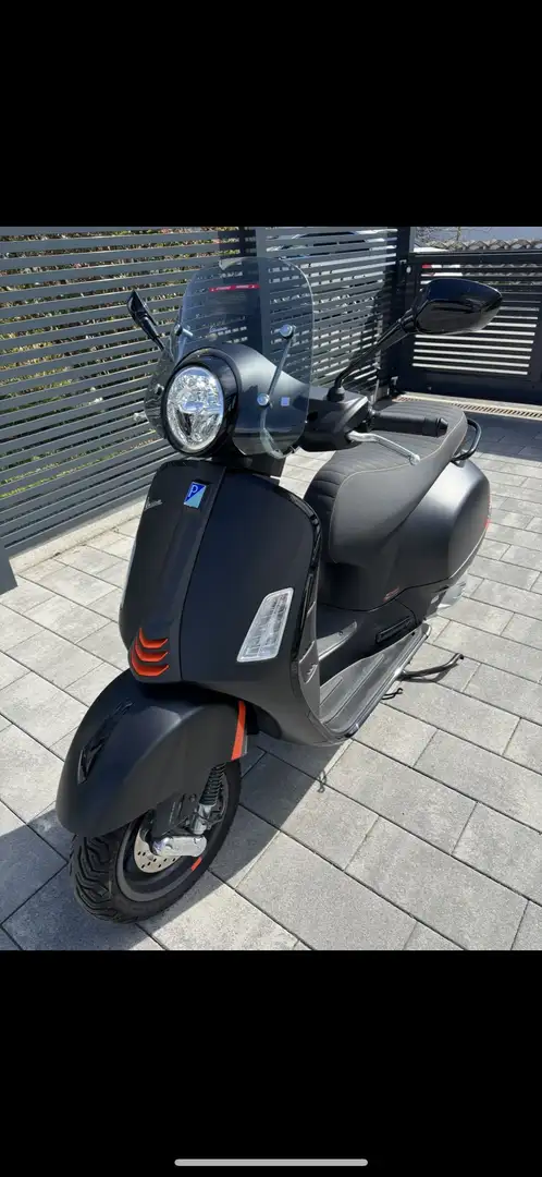 Vespa GTS Super Sport 125 Vespa GTS Supersport Zwart - 1