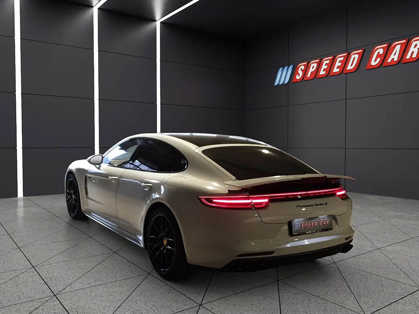 Porsche Panamera Weiß - 1