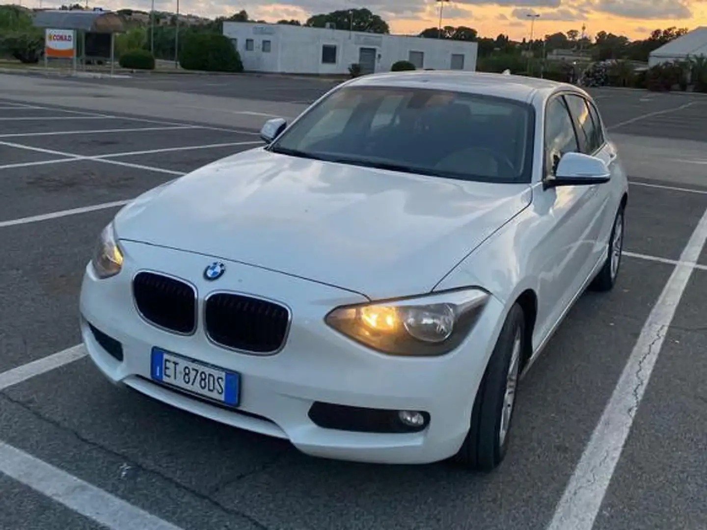 BMW 116 SERIE 1 F20 bijela - 1