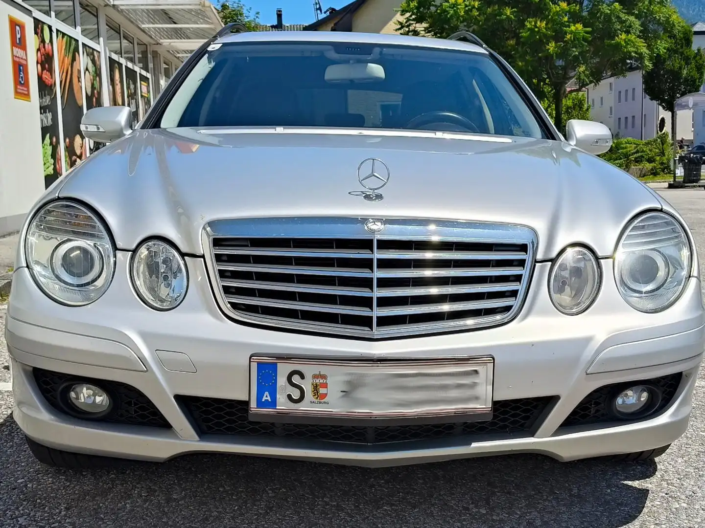 Mercedes-Benz E 200 E 200 T Elegance Silber - 1
