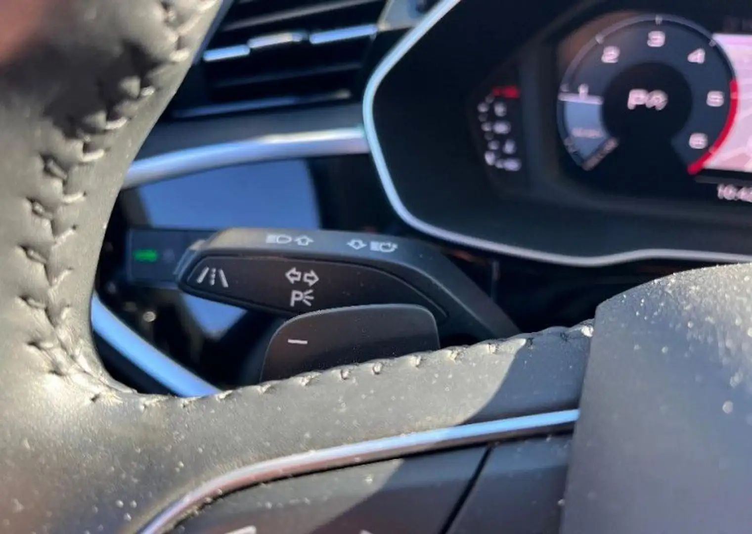 Audi Q3 40 TDI 190CH BUSINESS LINE QUATTRO S TRONIC 7 Gris - 1