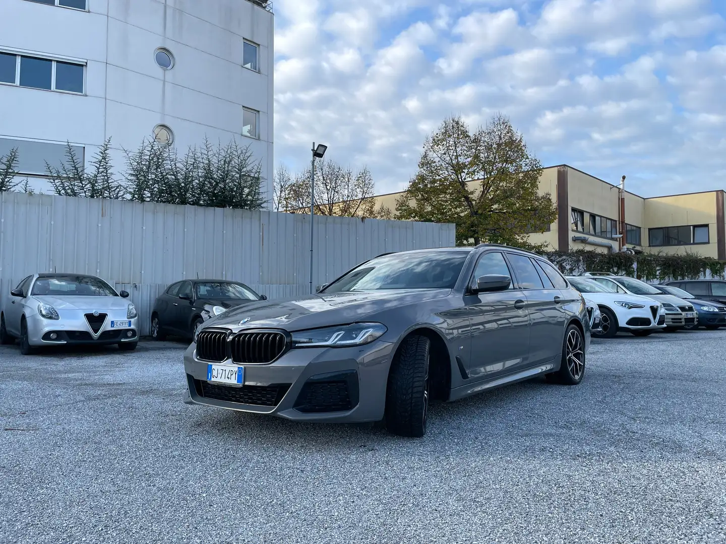 BMW 520 D Touring 2.0 Mhev 190CV Msport / AUTO ITALIANA Gris - 2
