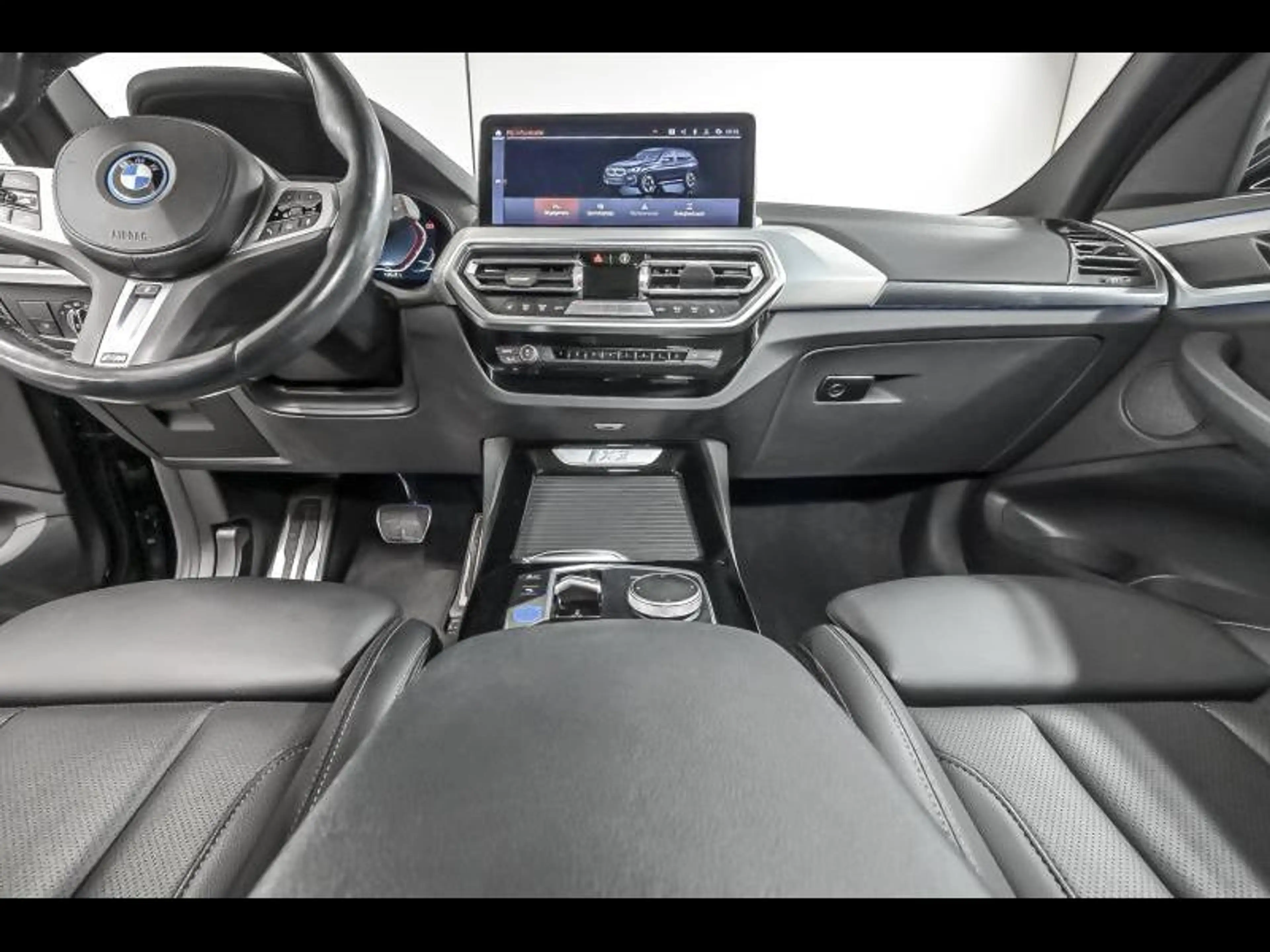BMW iX3 Inspiring — photo 7