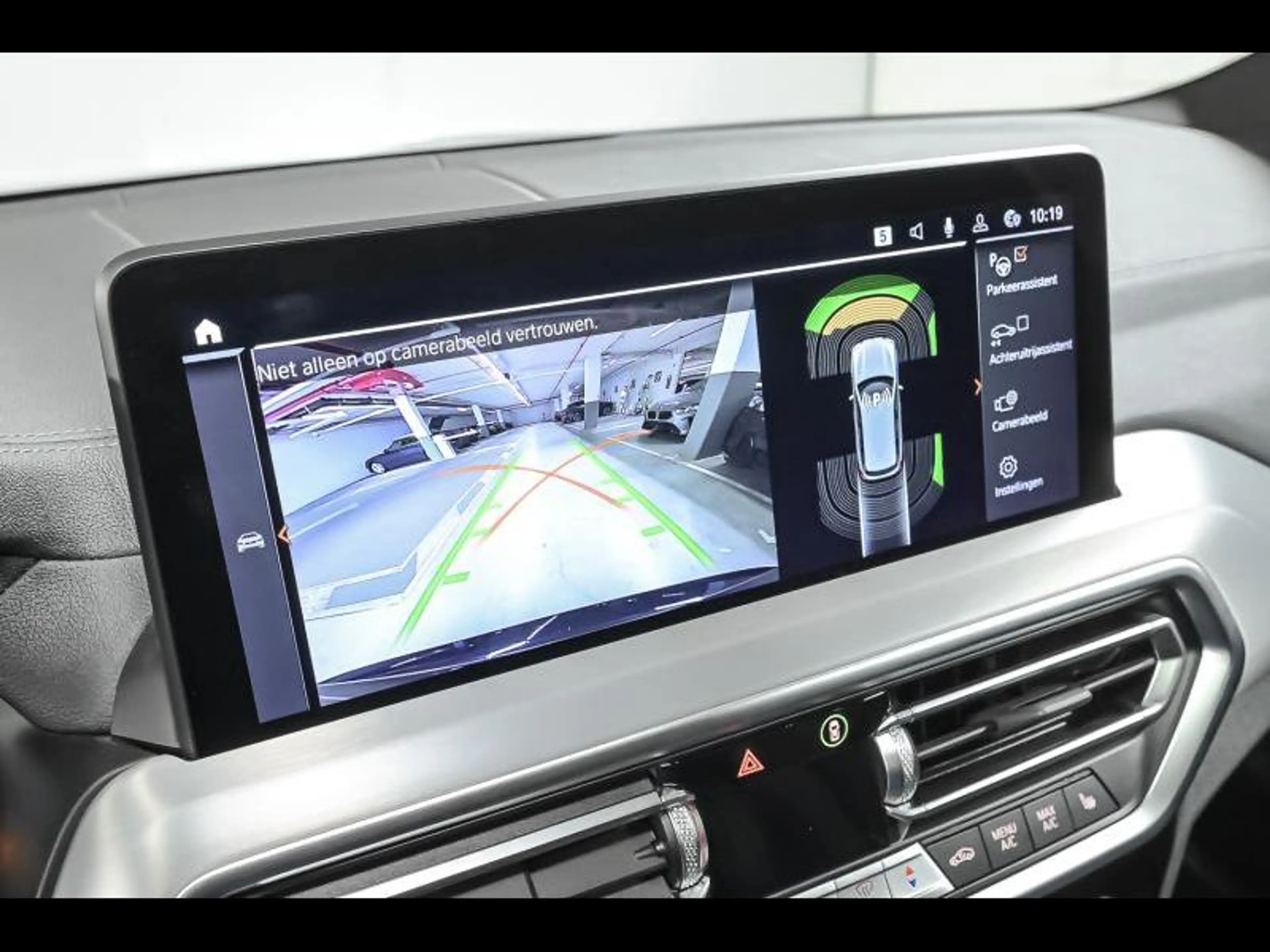 BMW iX3 Inspiring — photo 15