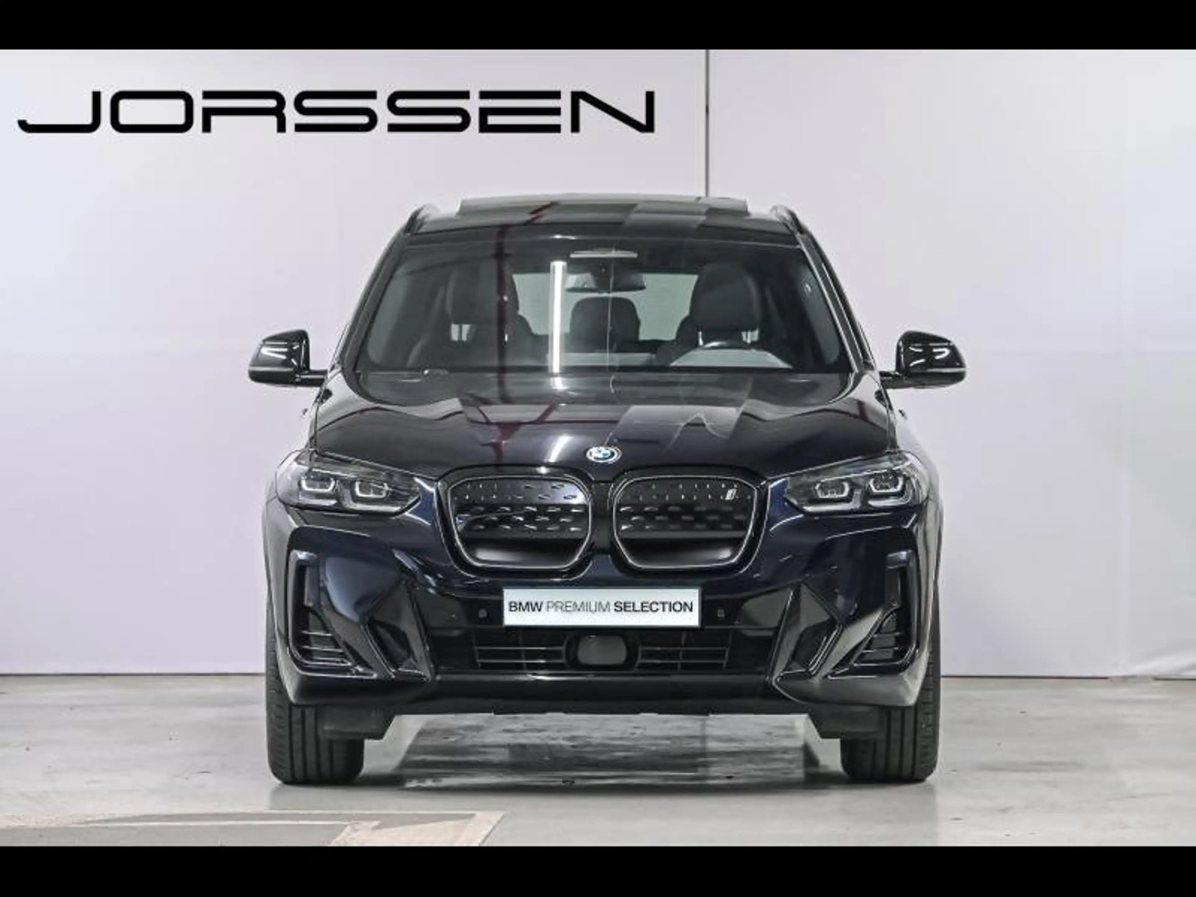 BMW iX3 Inspiring — photo 2