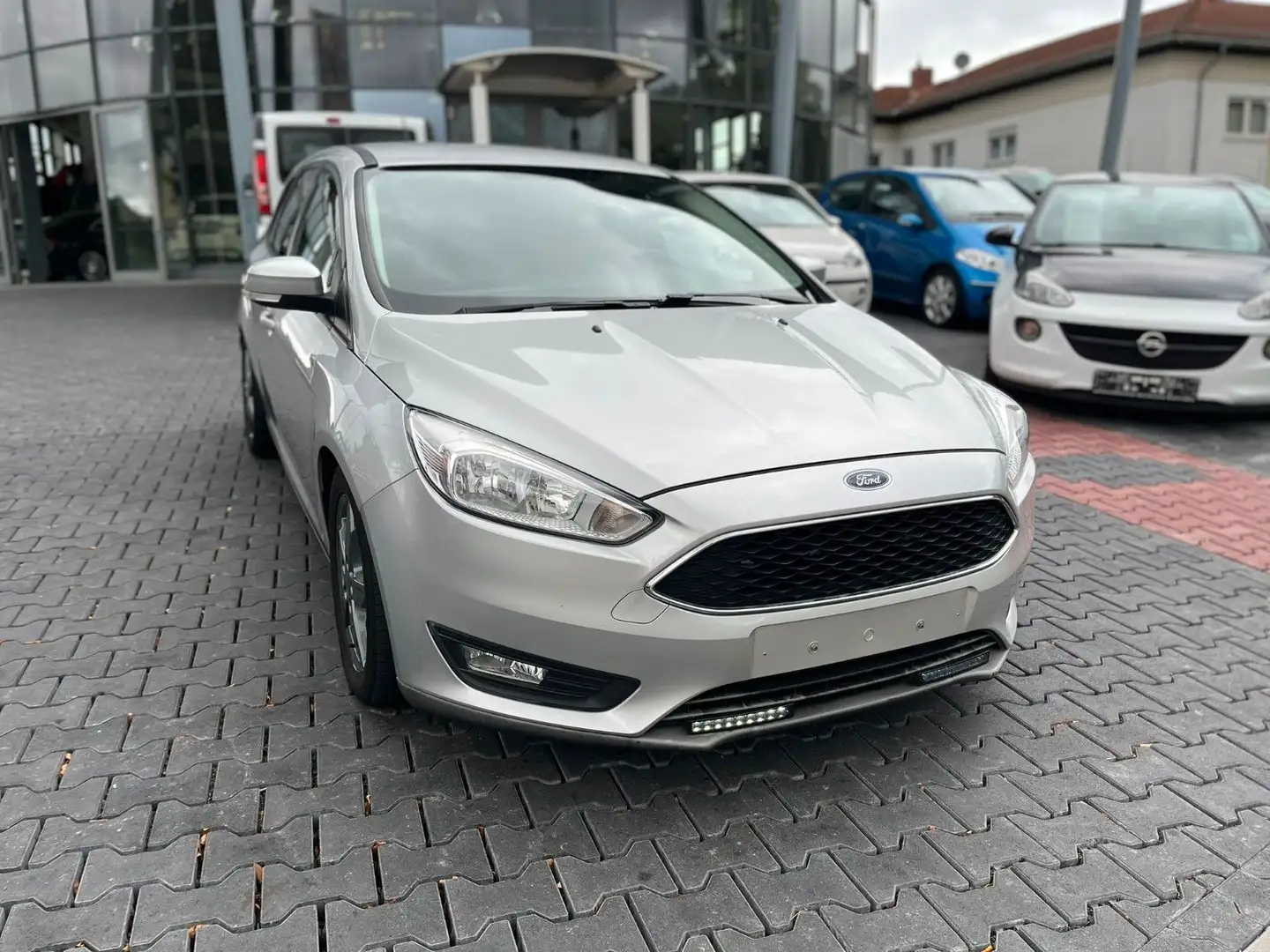 Ford Focus Turnier Business Navi. BT. Klimaaut. Stříbrná - 2