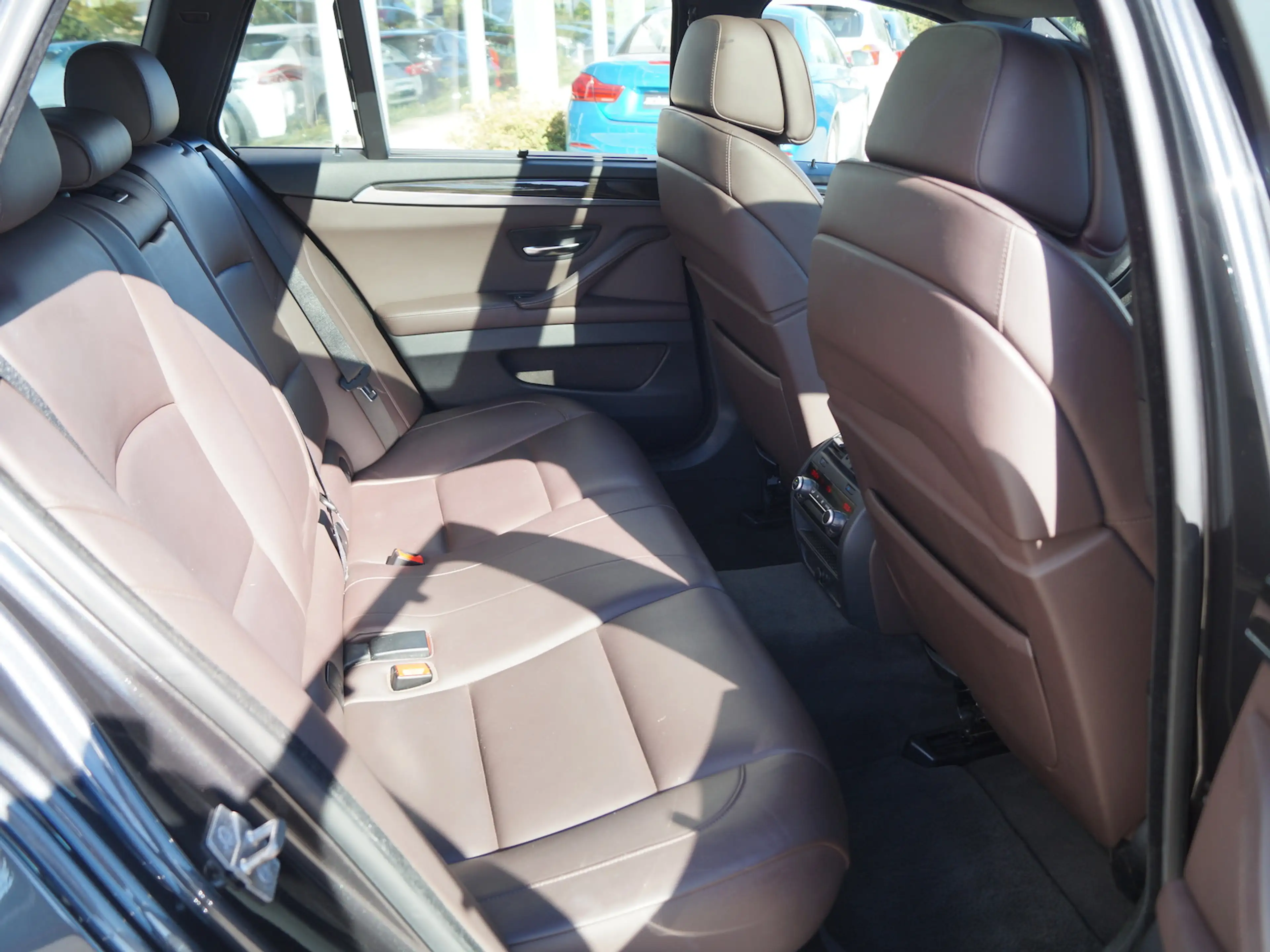 BMW 535 535i xDrive A Tou. * AHK * Navi * Leder * Xenon — photo 13