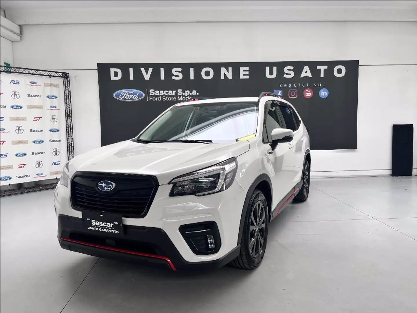 Subaru Forester 2.0i e-boxer 4dventure lineartronic Bianco - 1