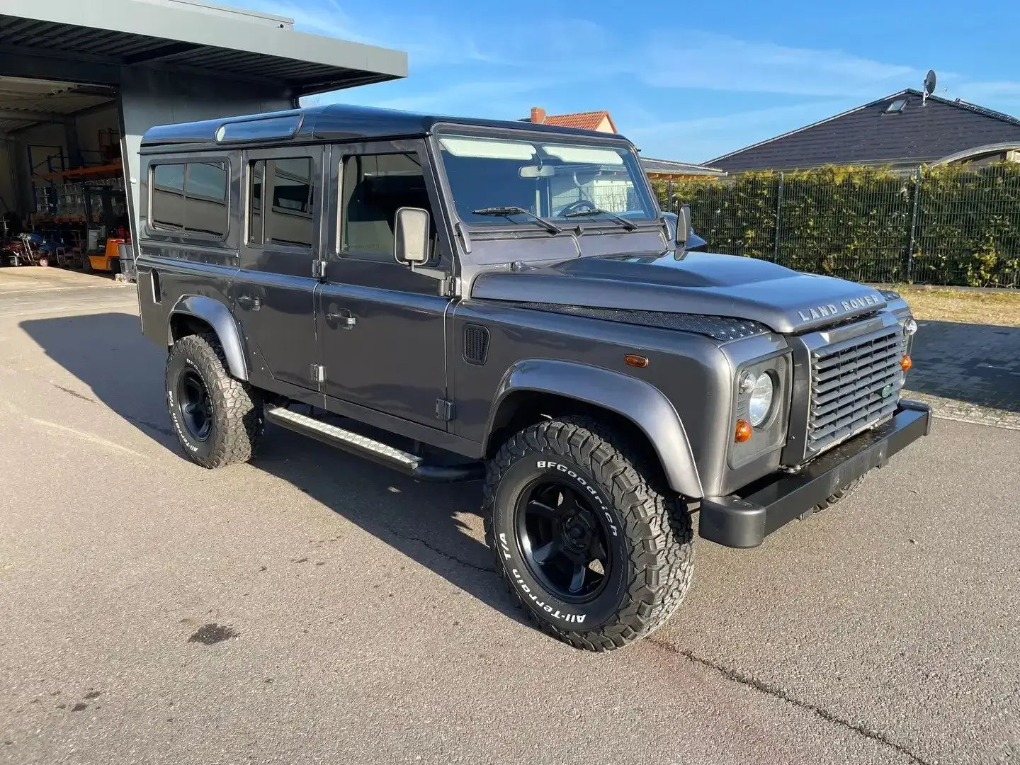 Land Rover Defender Defender 110 DPF Station Wagon LXV Grau - 1