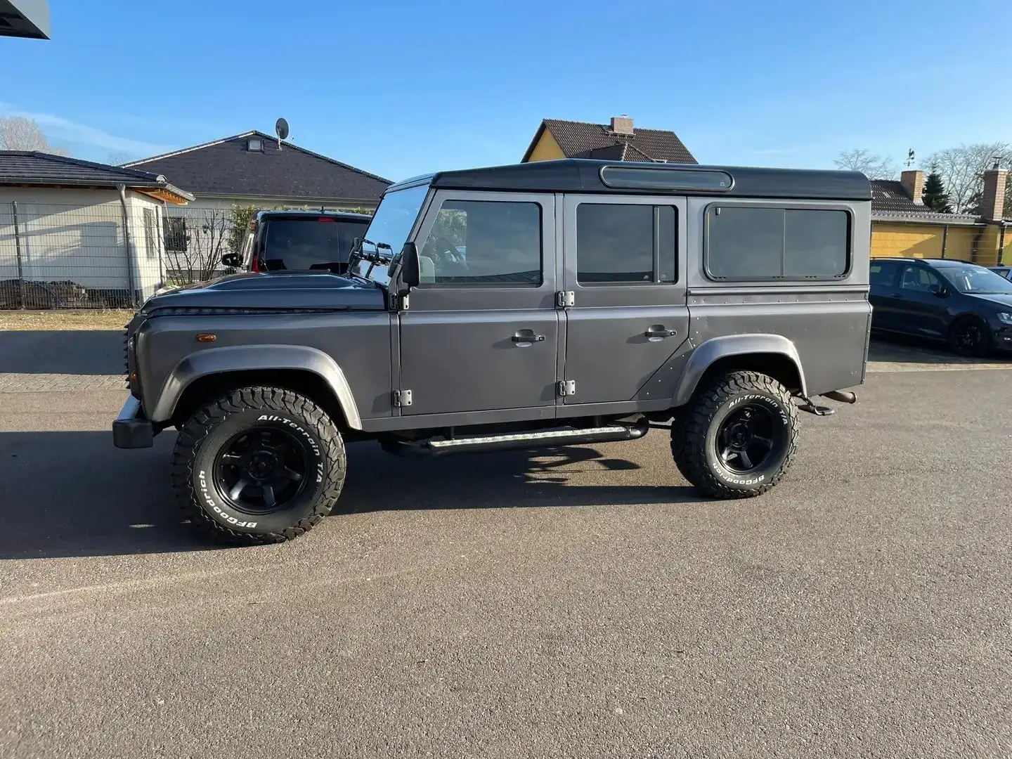 Land Rover Defender Defender 110 DPF Station Wagon LXV Grau - 2