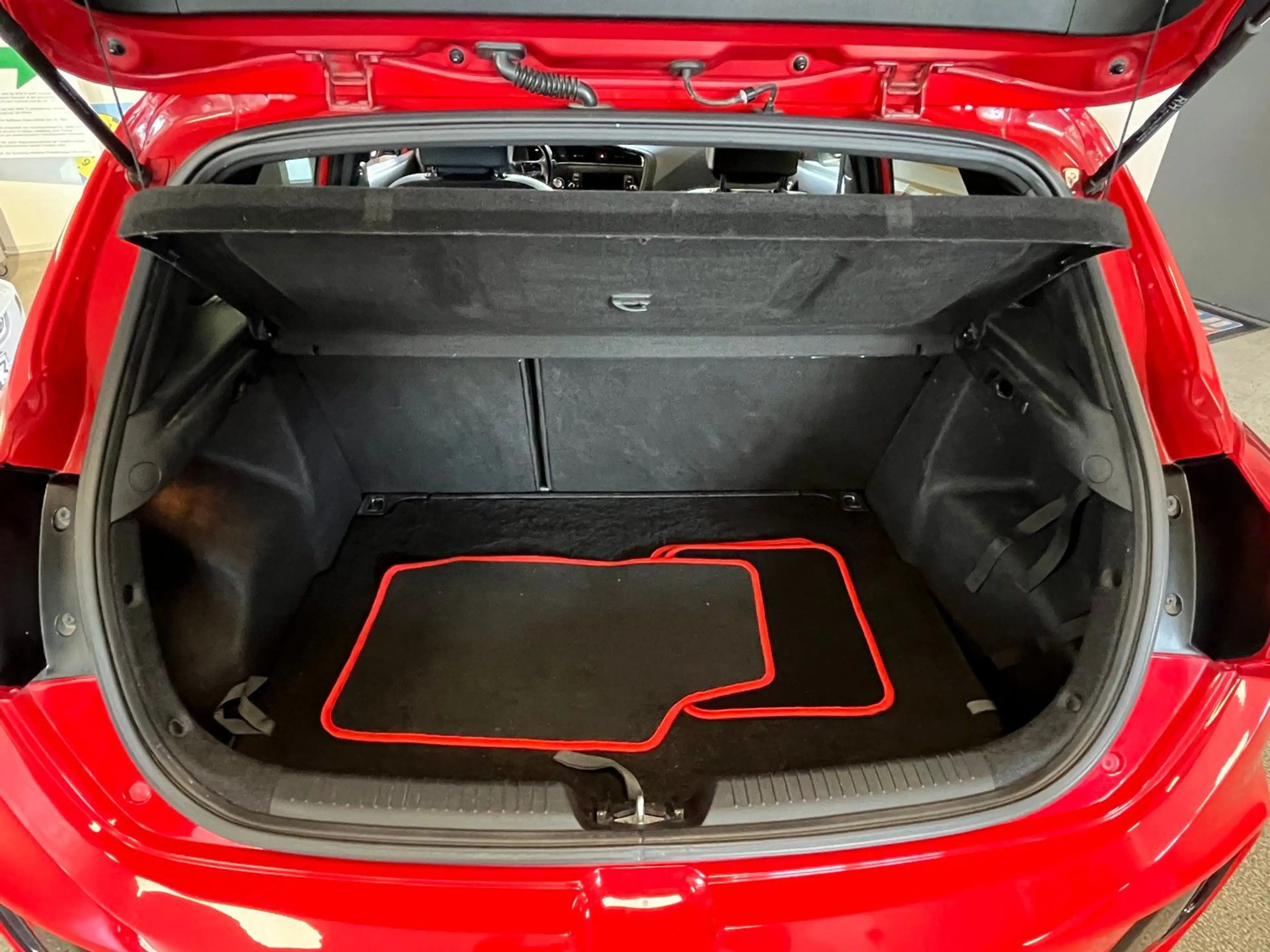 Kia Ceed / cee'd Ceed GT Track — photo 10