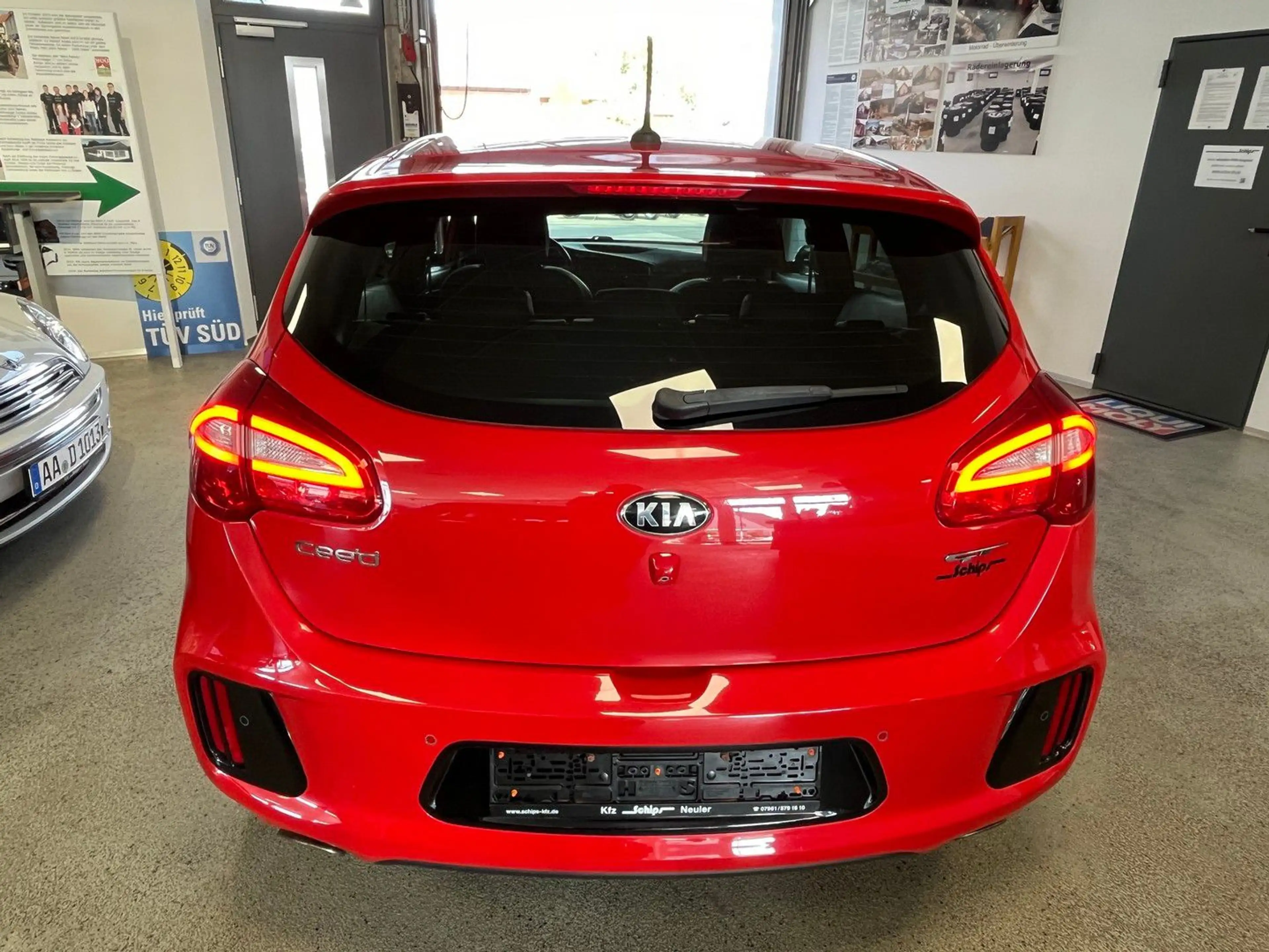 Kia Ceed / cee'd Ceed GT Track — photo 5