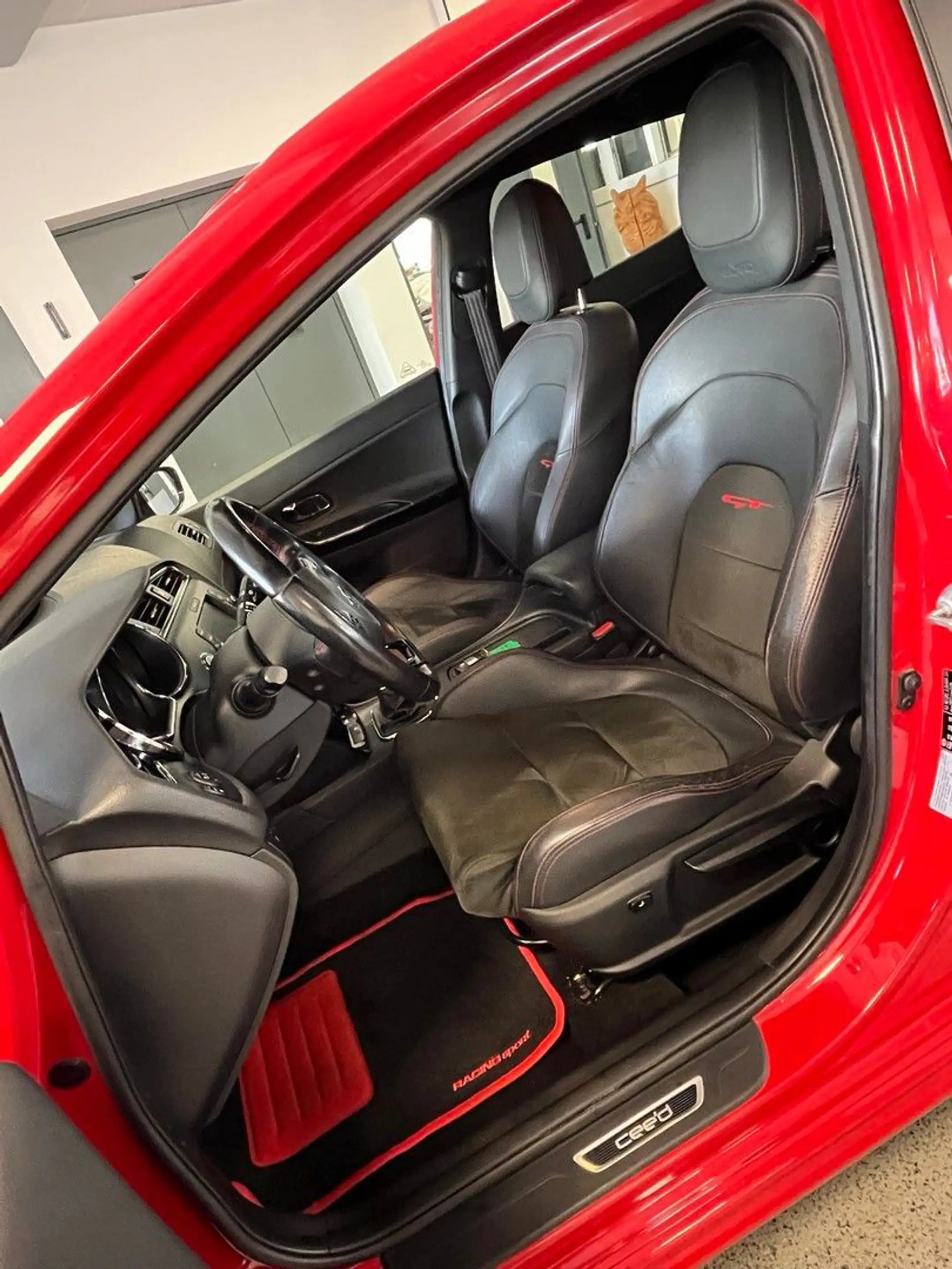 Kia Ceed / cee'd Ceed GT Track — photo 11