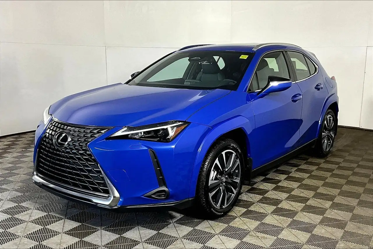2025 Lexus UX