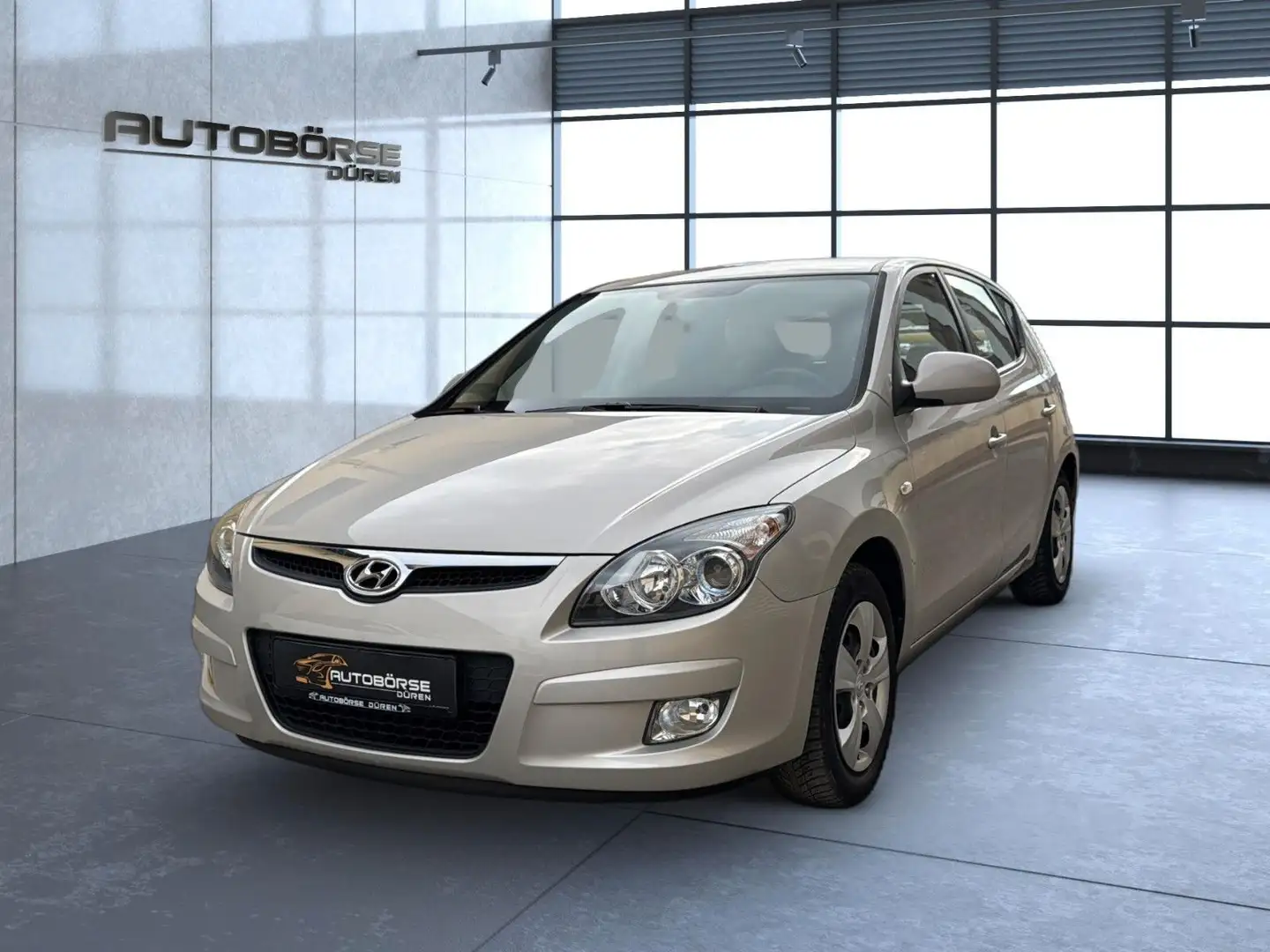 Hyundai i30 1.6 Style /Automatik Grau - 2