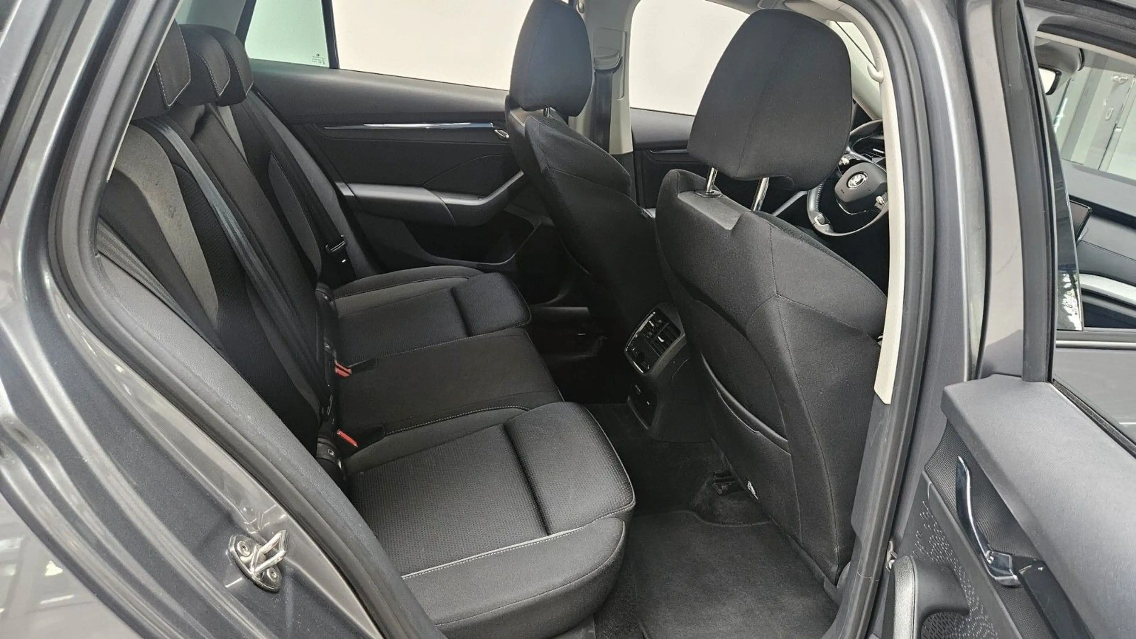 Skoda Octavia Combi Ambition Tour Navi virtual cockpit — photo 14