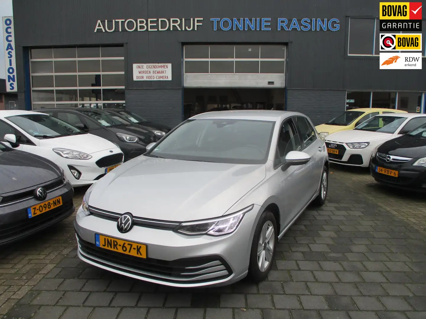 Volkswagen Golf 1.5 TSI Life Business Grau - 1