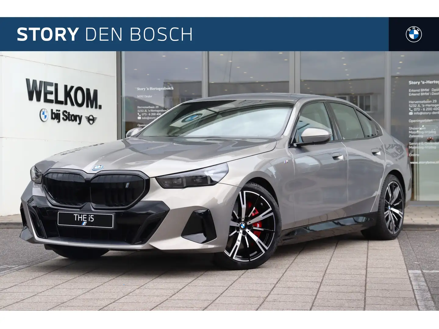 BMW i5 eDrive40 M Sport / Trekhaak / Achteruitrijcamera / Grijs - 1