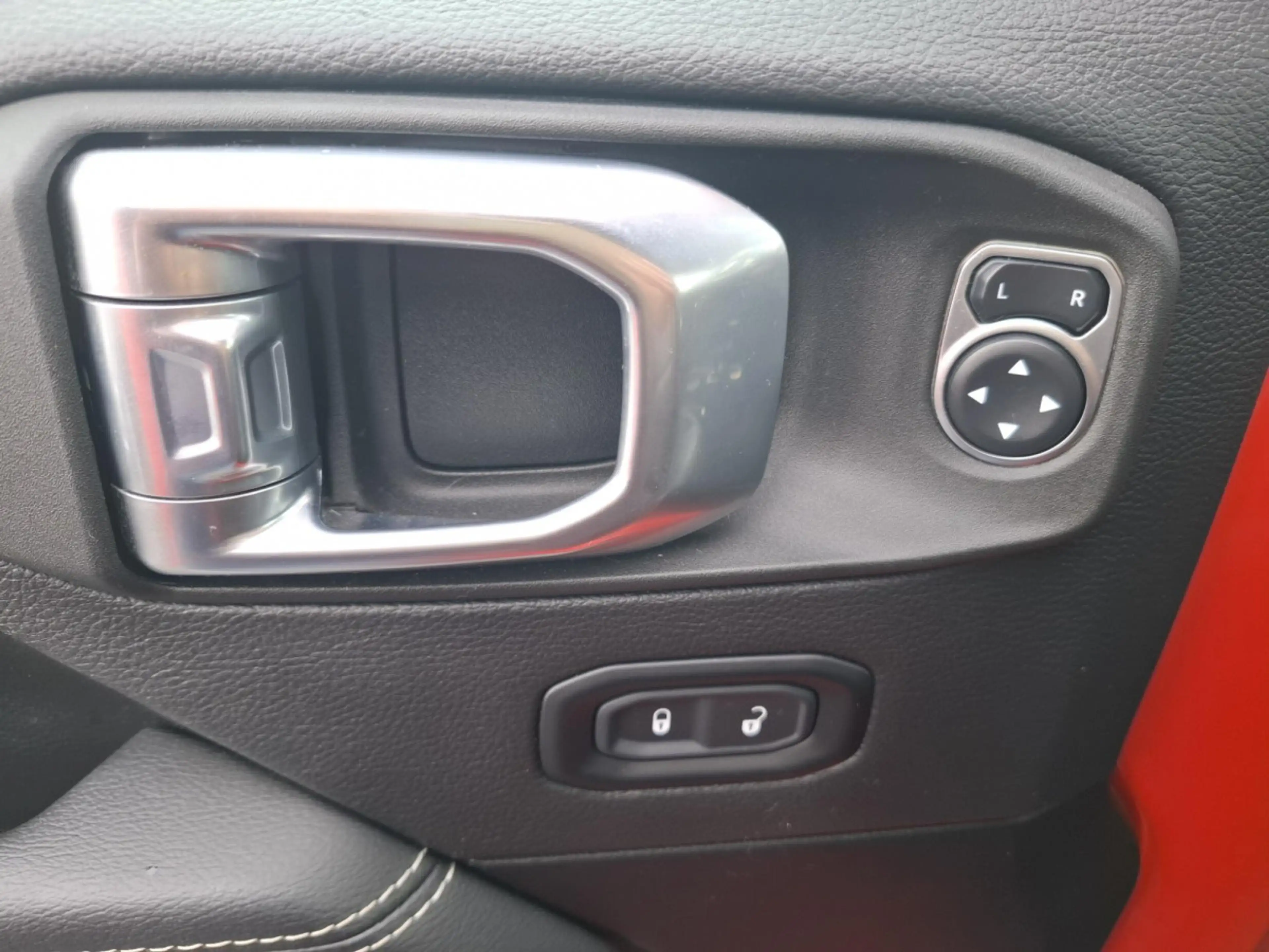 Jeep Gladiator 3.0 V6 Overland Auto. - Cuir - Caméra - — photo 12