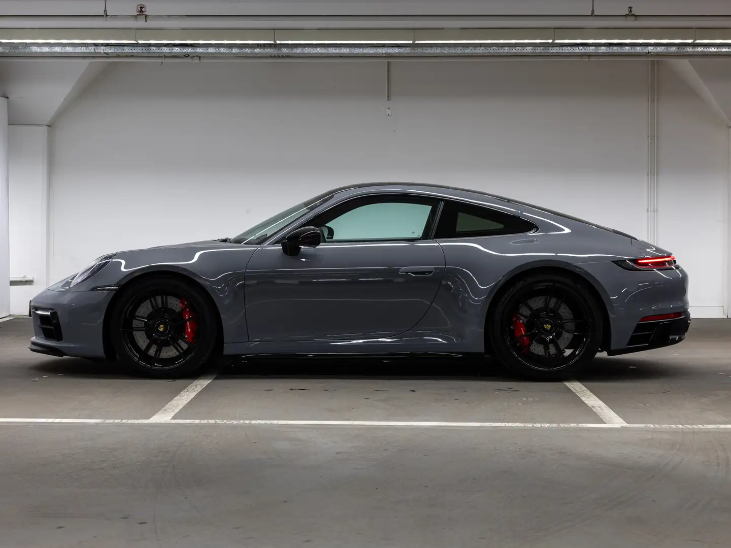 Porsche 992 Carrera GTS Grijs - 2