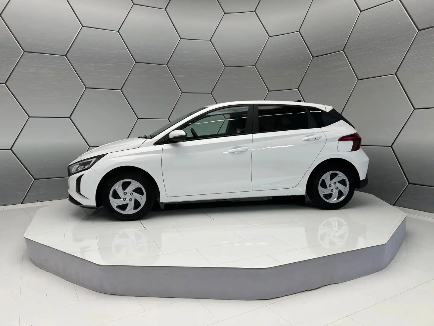 Hyundai i20 1.2 MPI GO Klima Kamera LED-Scheinwerfer SHZ White - 2