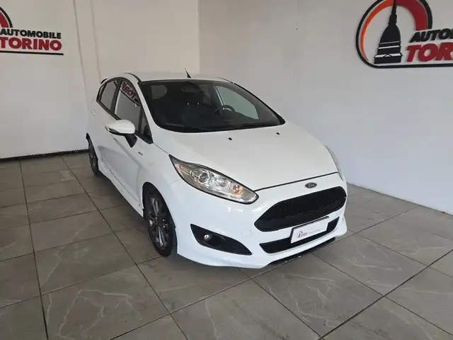 Ford Fiesta view 3
