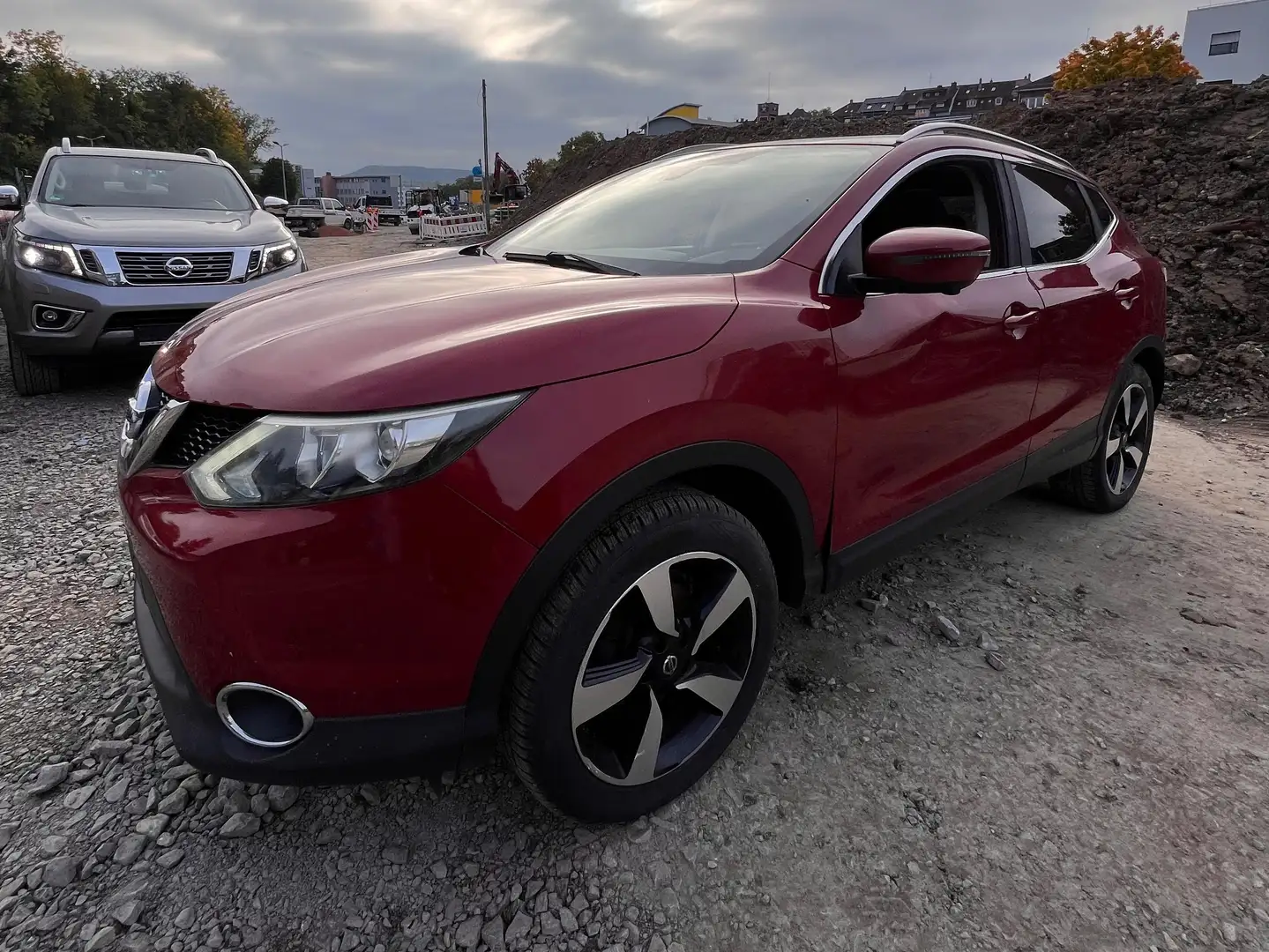 Nissan Qashqai 1.2 DIG-T TEKNA Rojo - 2
