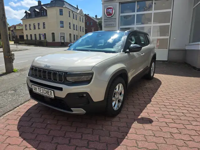 Jeep Avenger view 5
