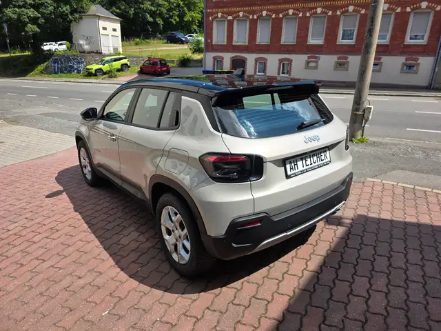 Jeep Avenger view 7