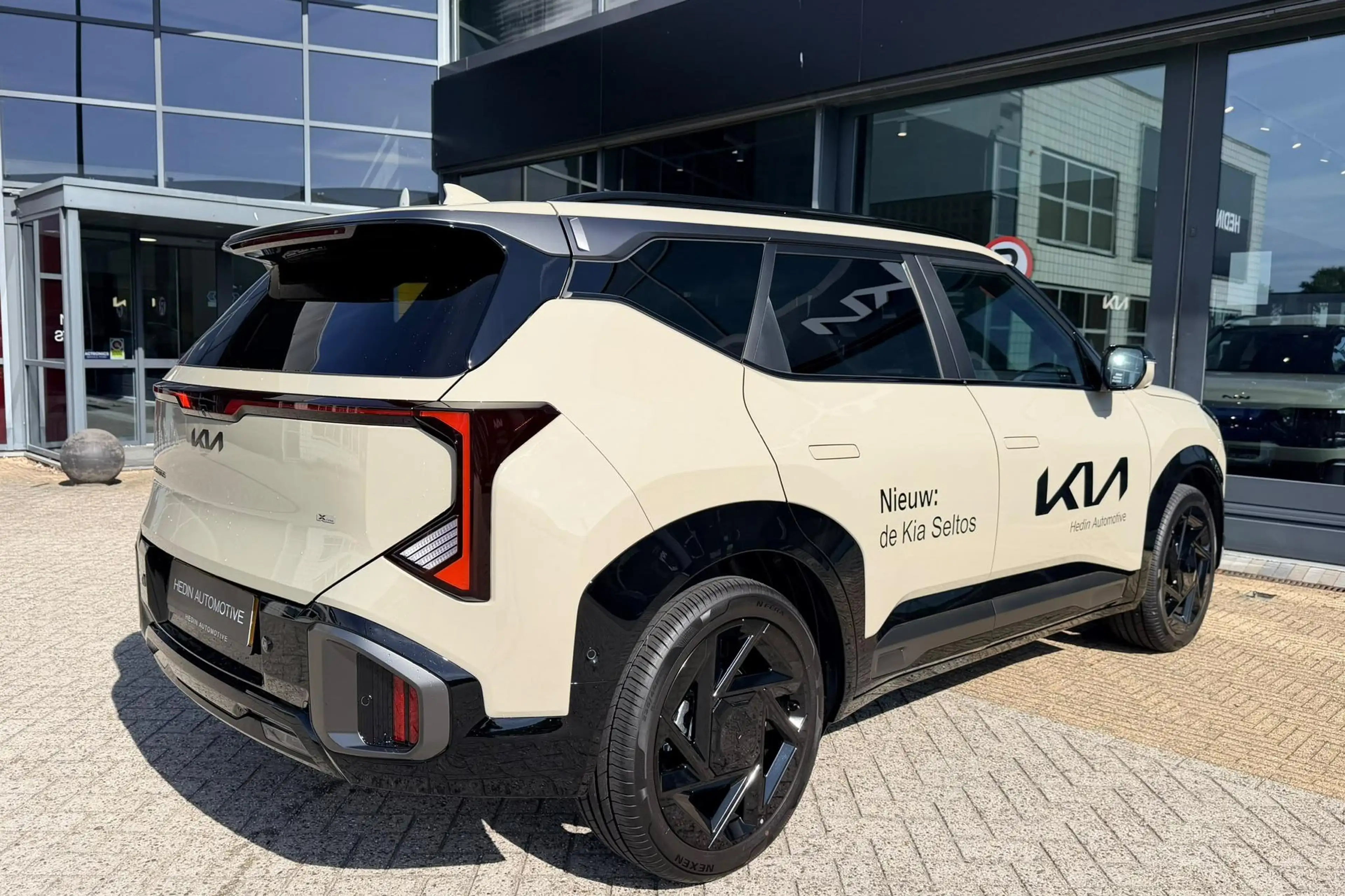 Kia Seltos 1.6 GDi Hybrid X-Line Demo Edition | Leder | Stoel — photo 2