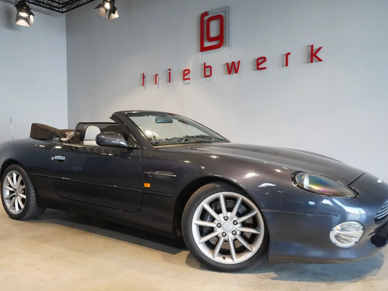 Aston Martin DB7
