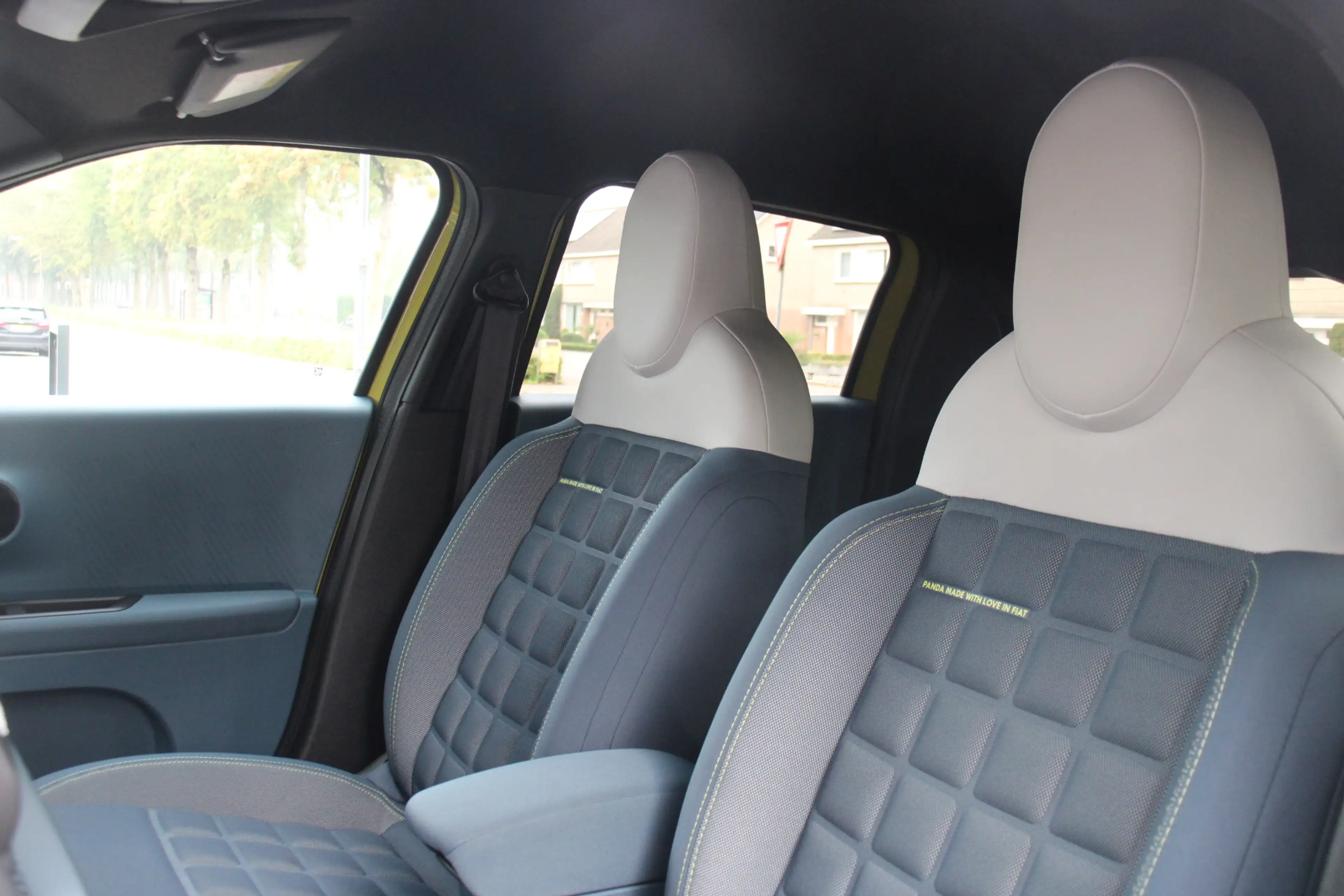 Fiat Grande Panda 1.2 Hybrid La Prima — photo 11